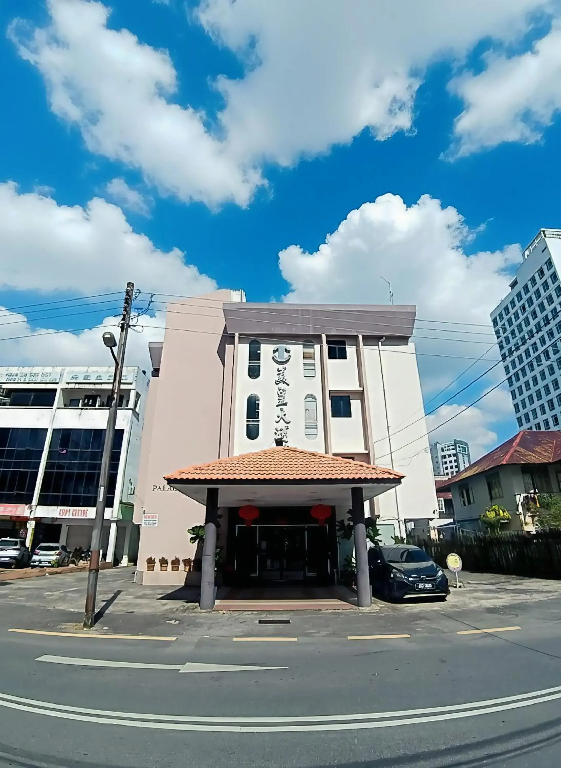 Property building in Palace Inn Property building in Palace Inn