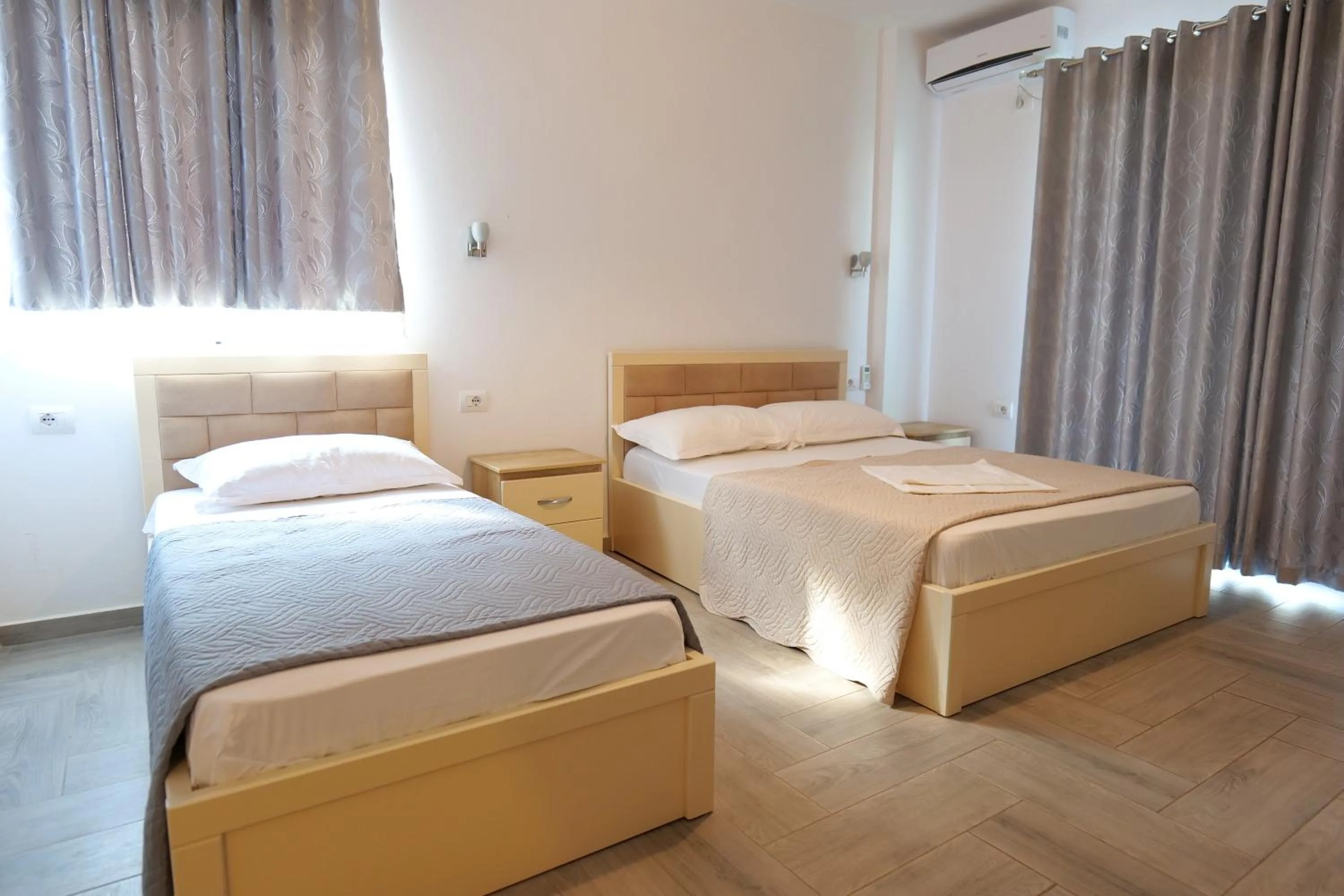 Bedroom, Bed in Hotel Villa Adrian