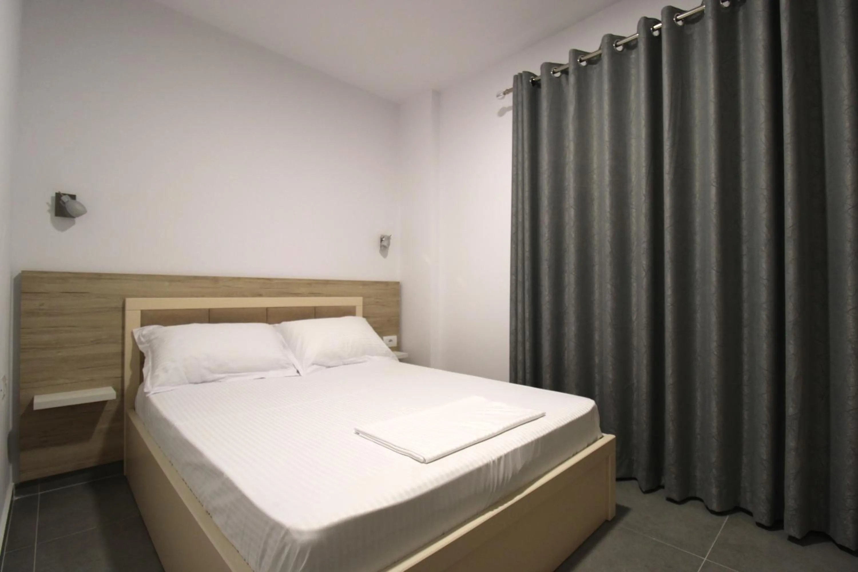 Bed in Hotel Villa Adrian
