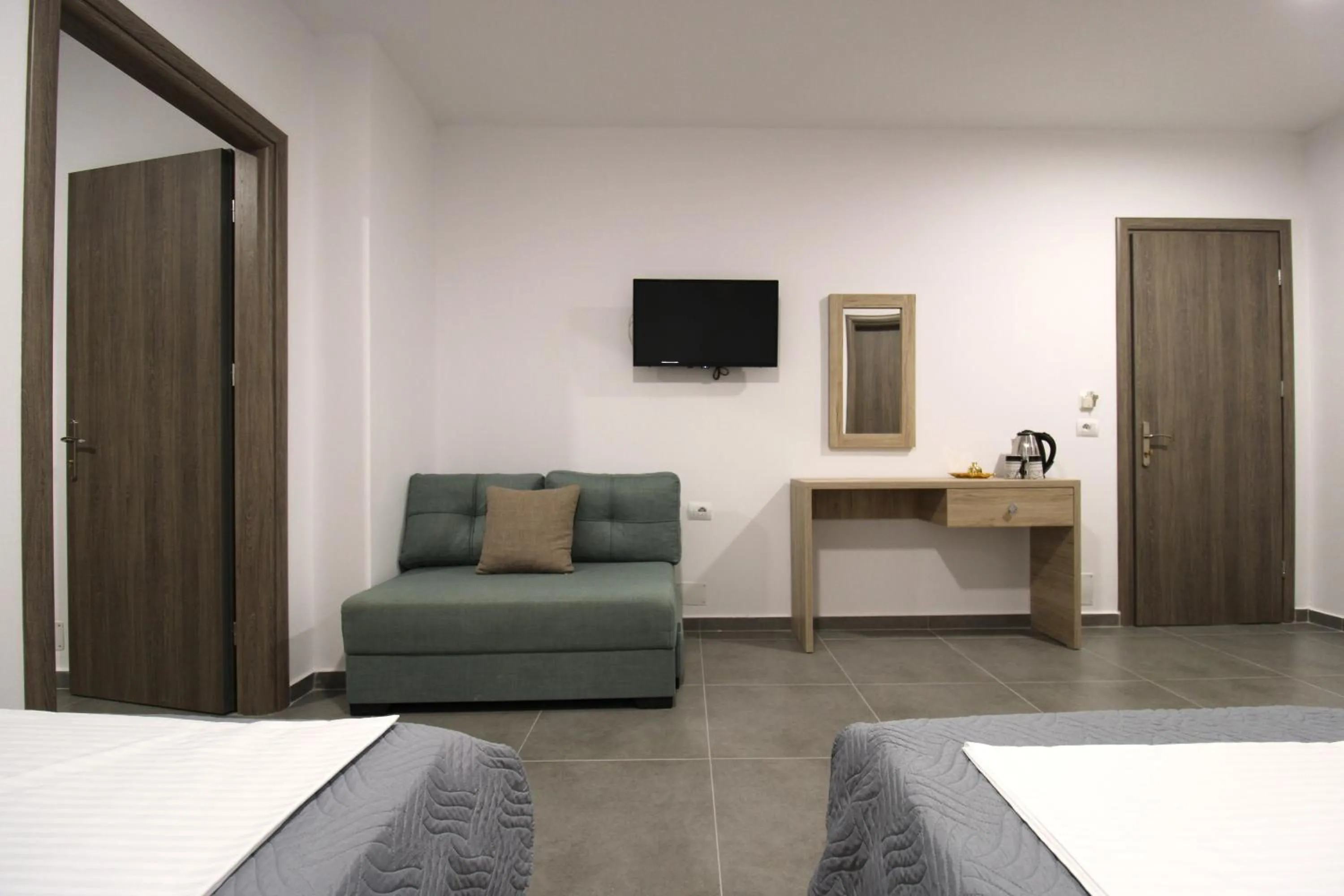hair dresser, Bed in Hotel Villa Adrian