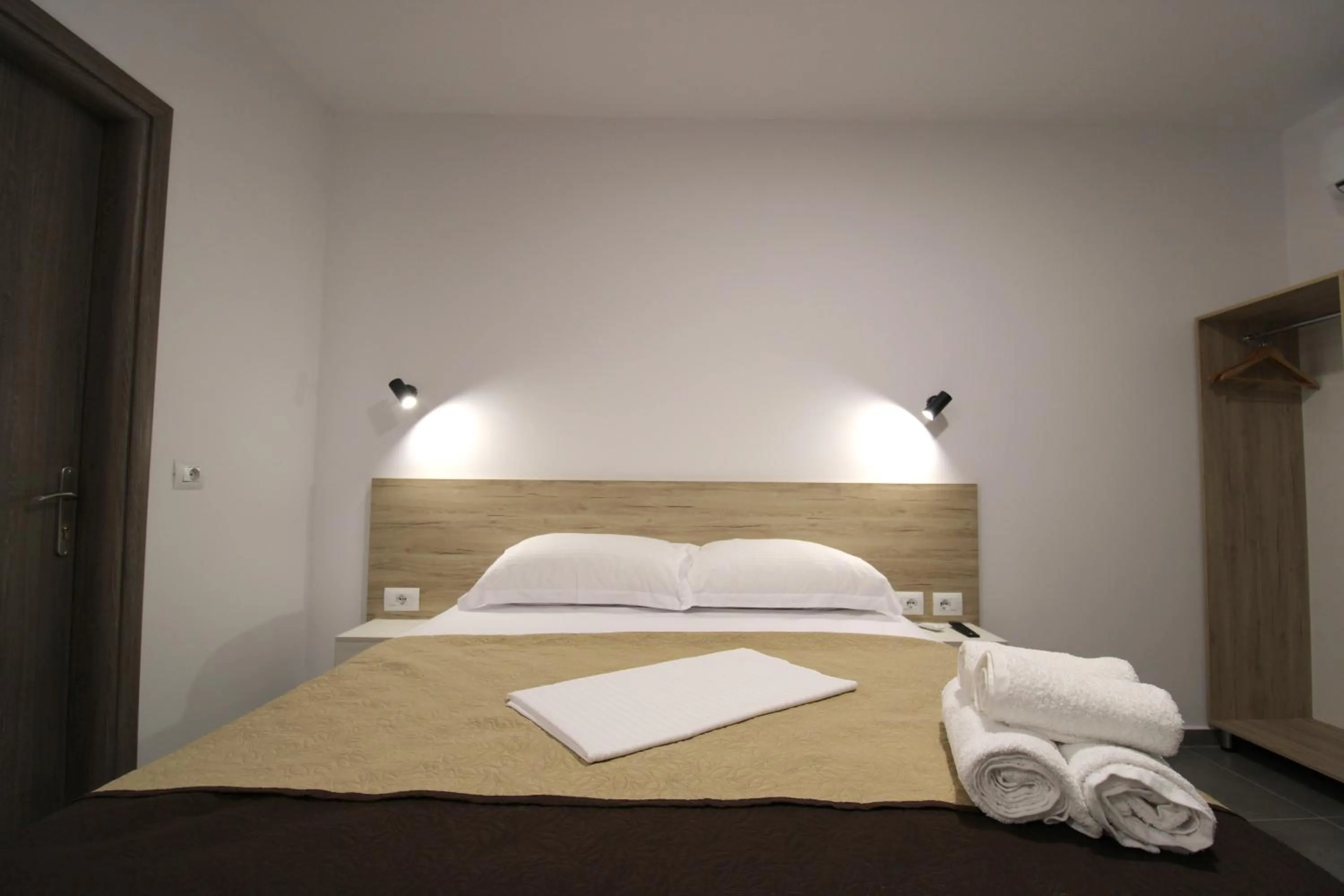 Bed in Hotel Villa Adrian