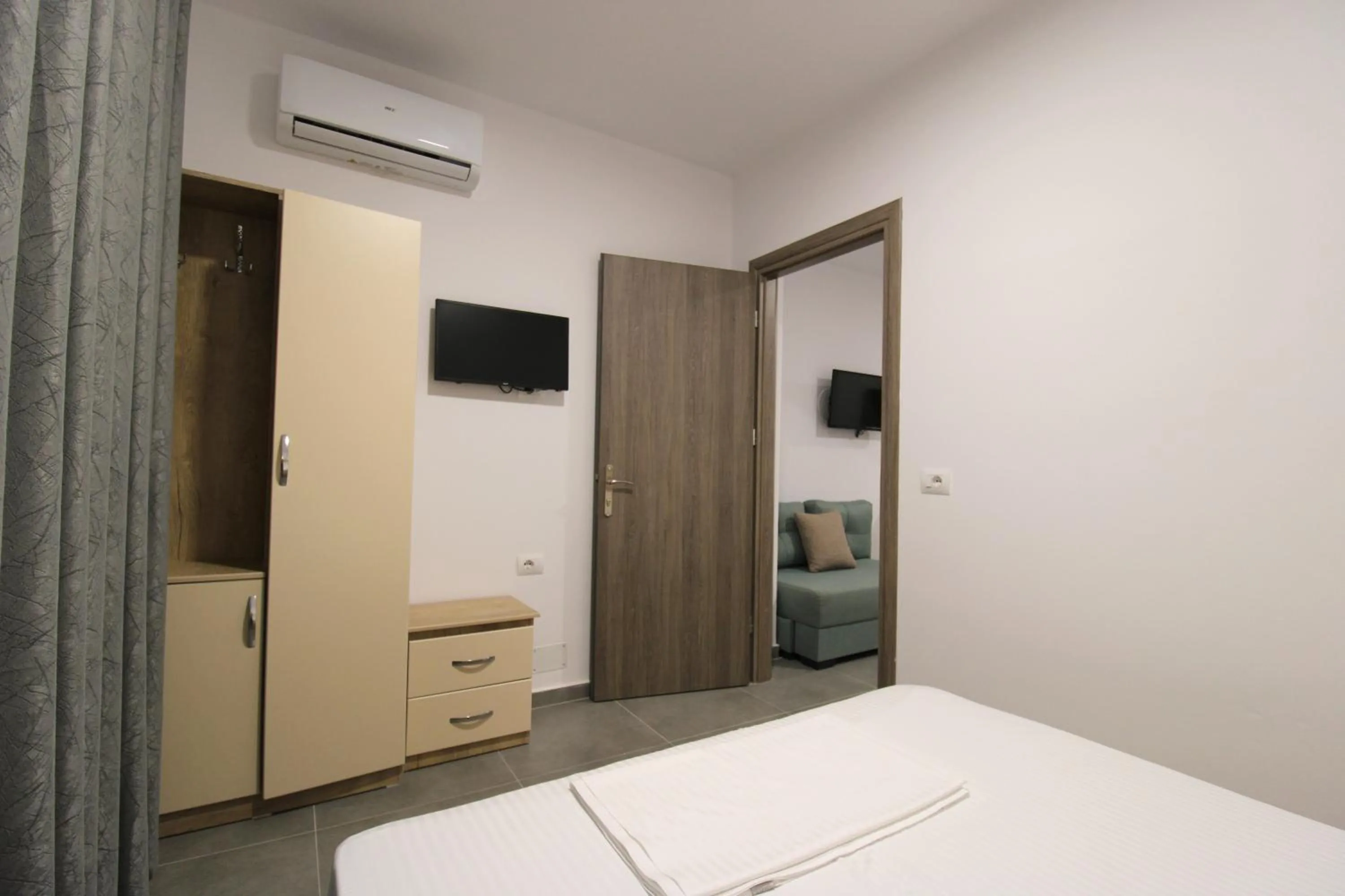Bed in Hotel Villa Adrian