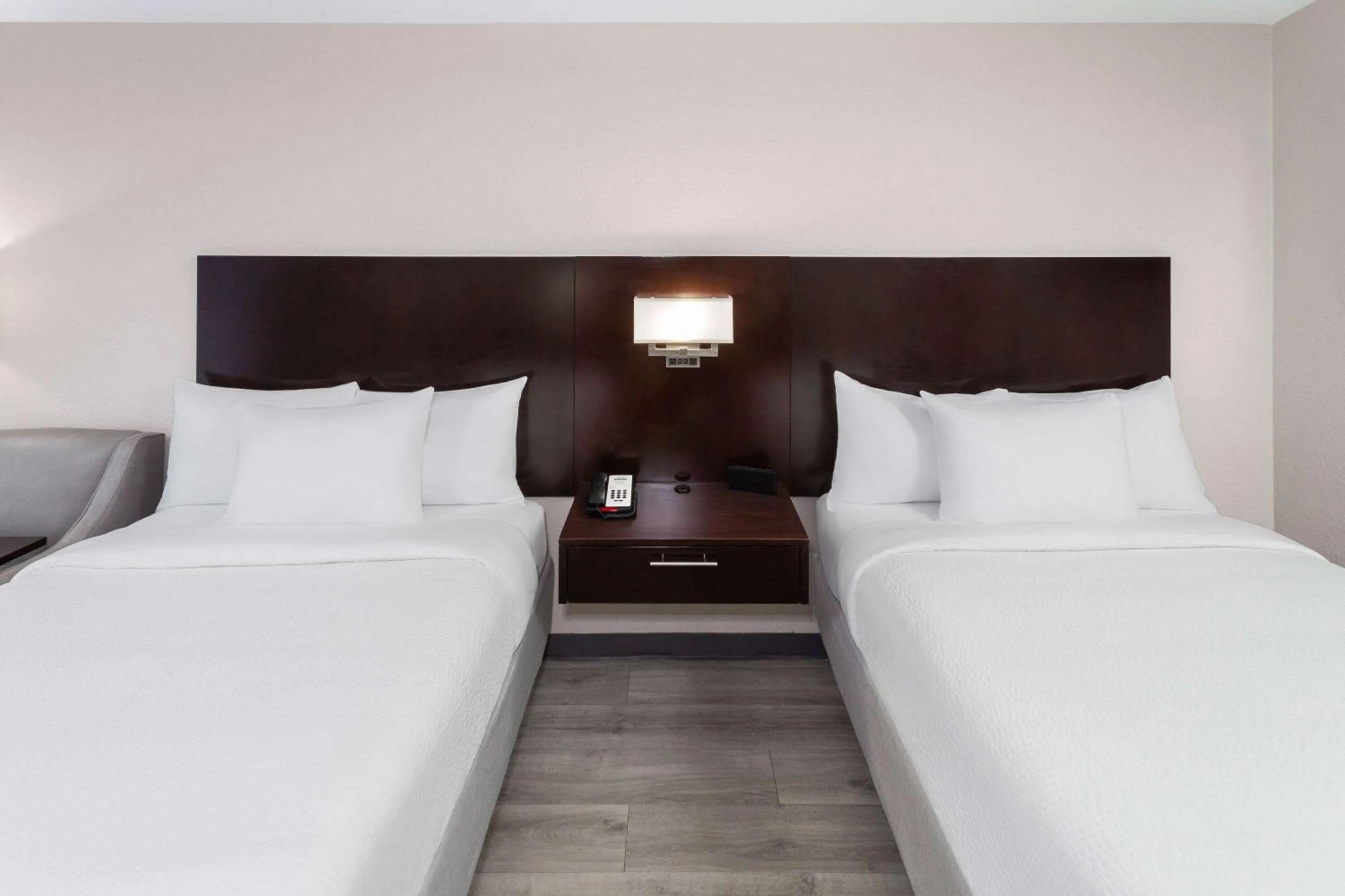 Bed in Days Inn by Wyndham Melbourne