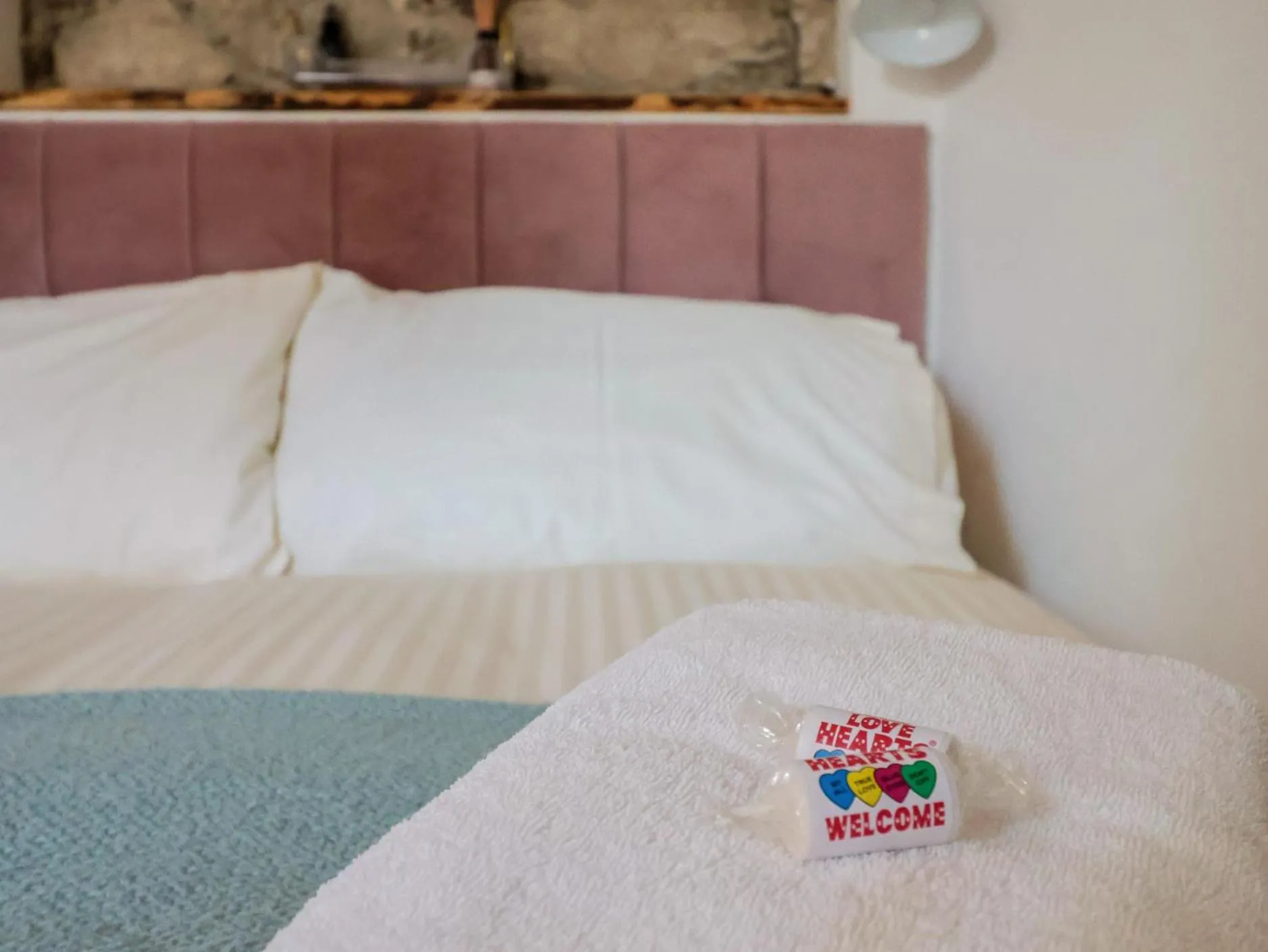 Property building, Bed in Cleve Cottage