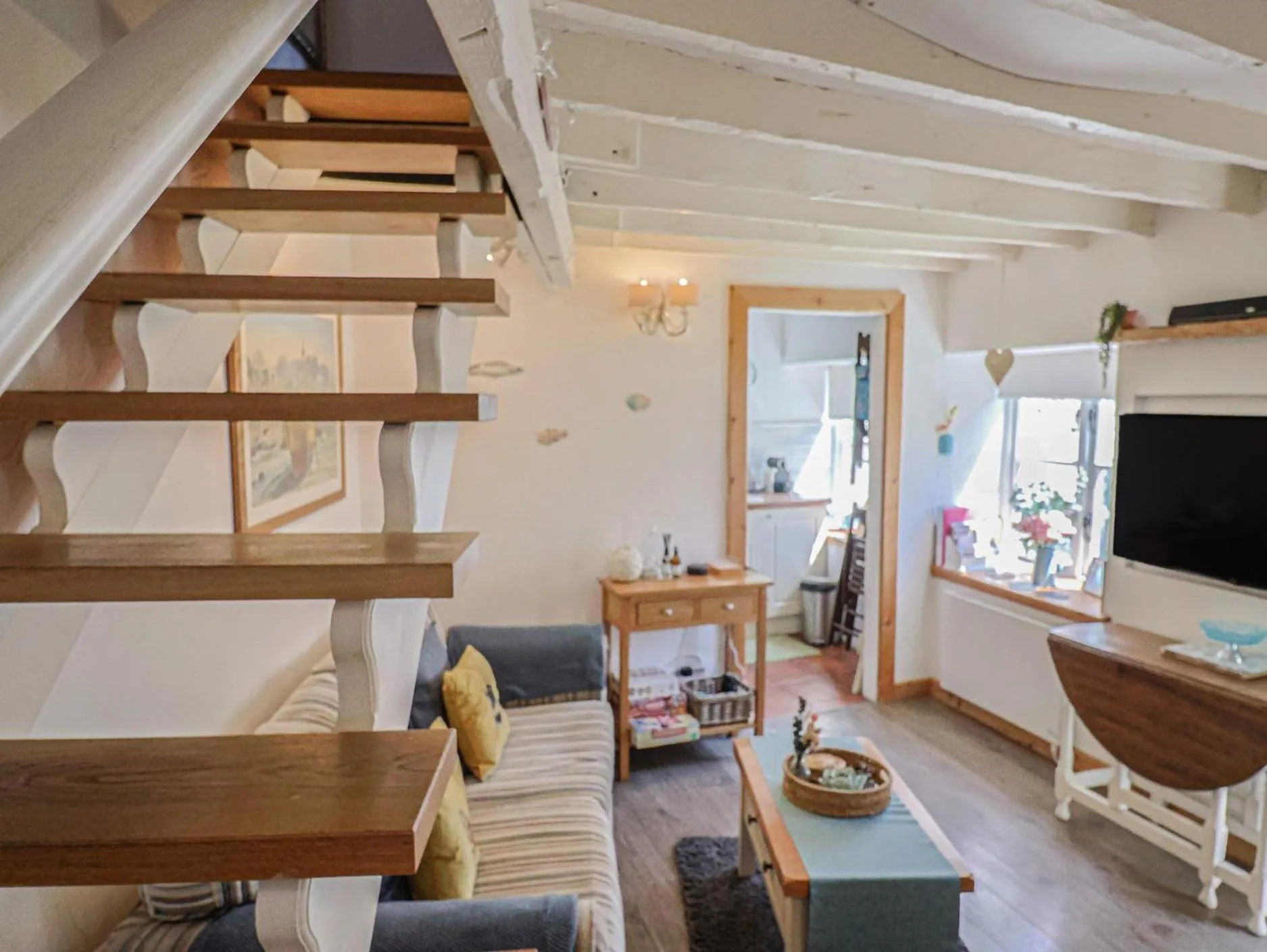 Property building in Cleve Cottage