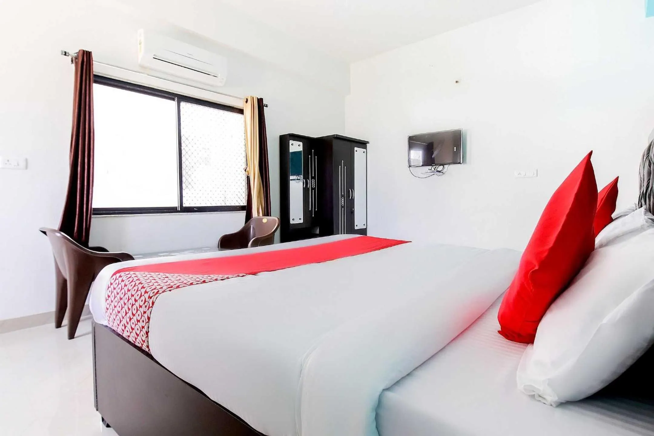 Bedroom in Hotel O Udaipur Valley