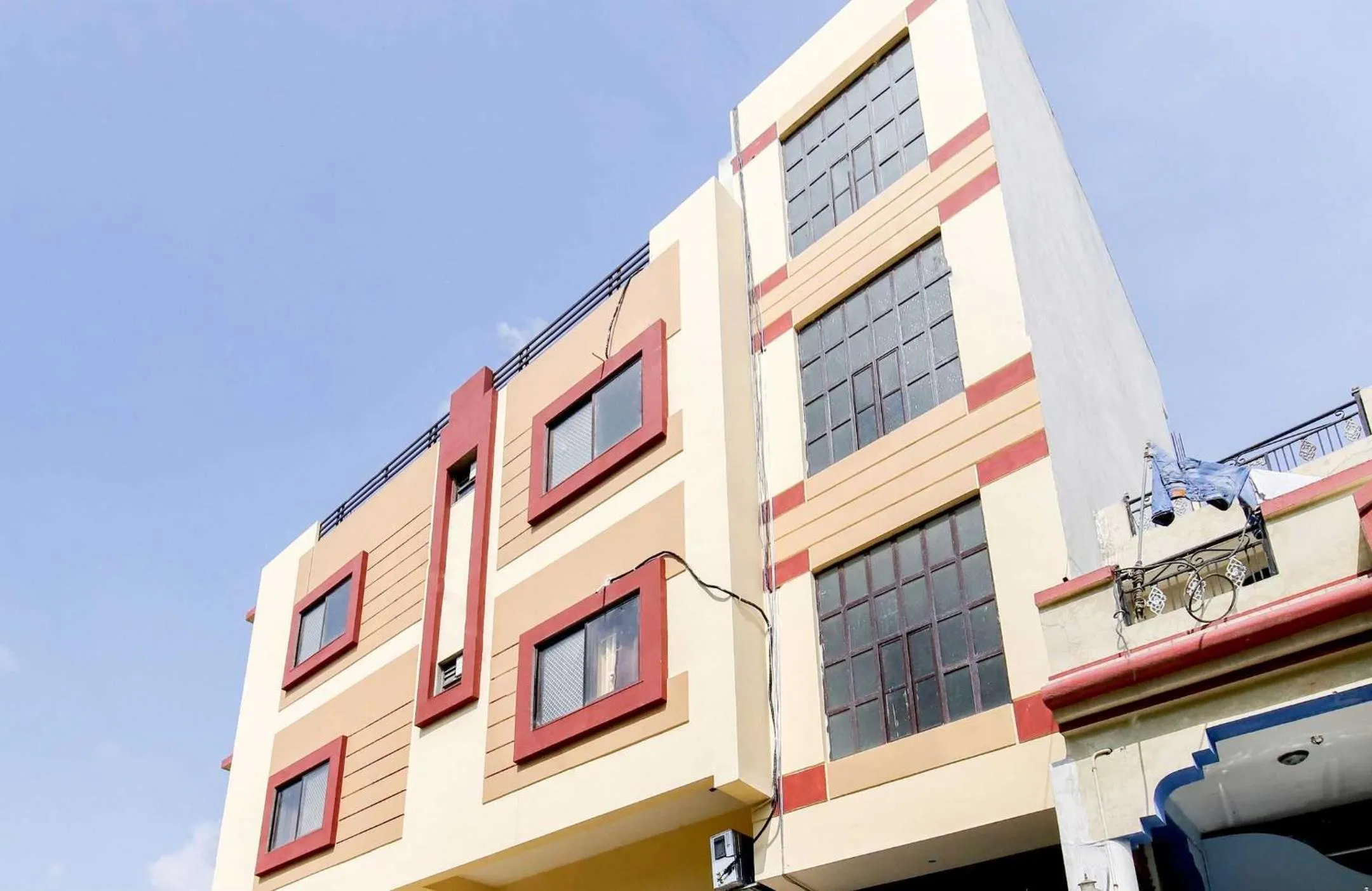 Facade/entrance in Hotel O Udaipur Valley