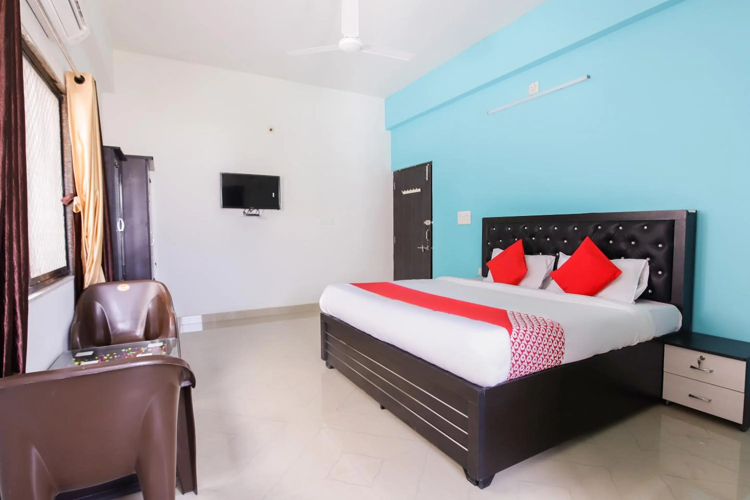 Bedroom in Hotel O Udaipur Valley