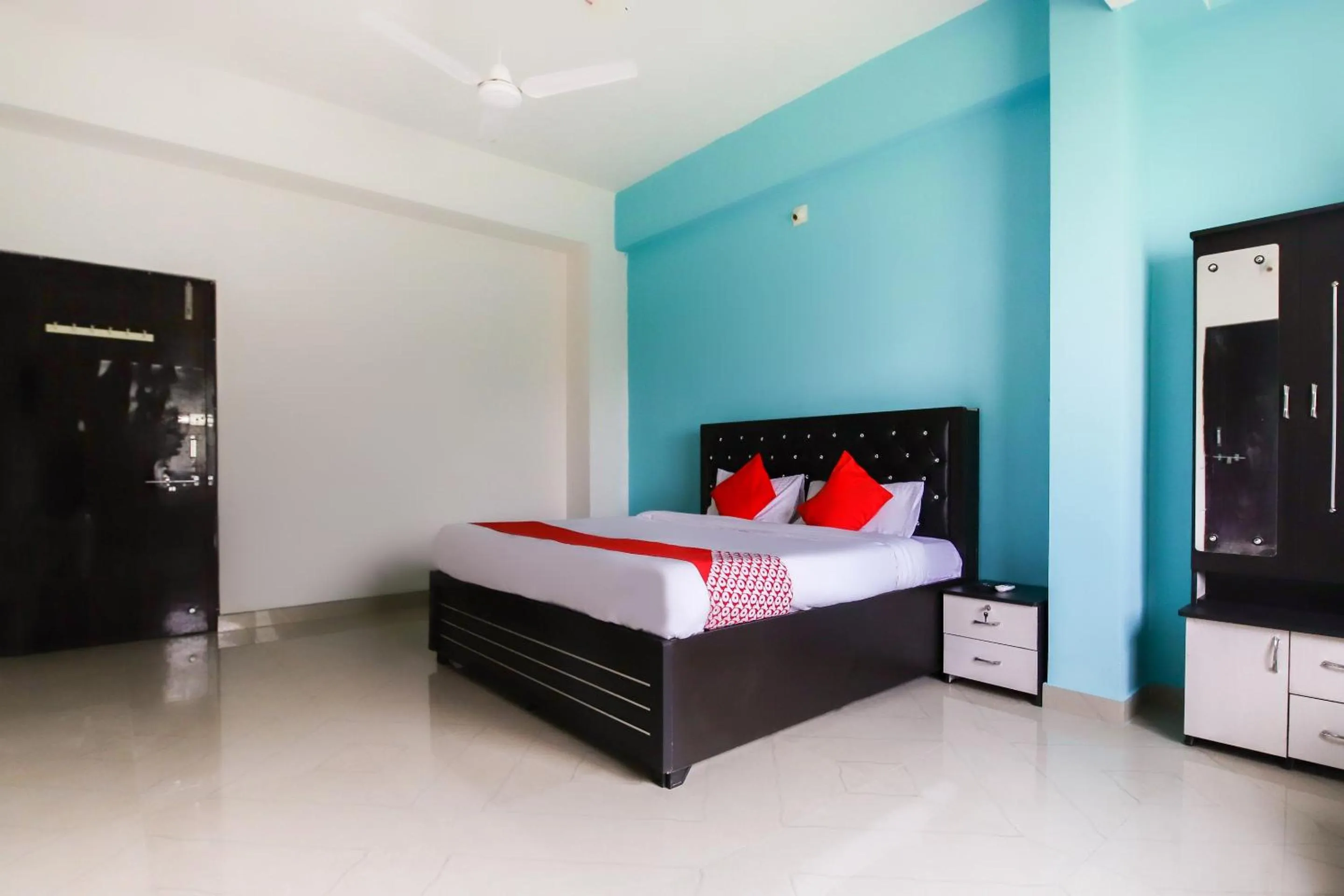 Bedroom in Hotel O Udaipur Valley