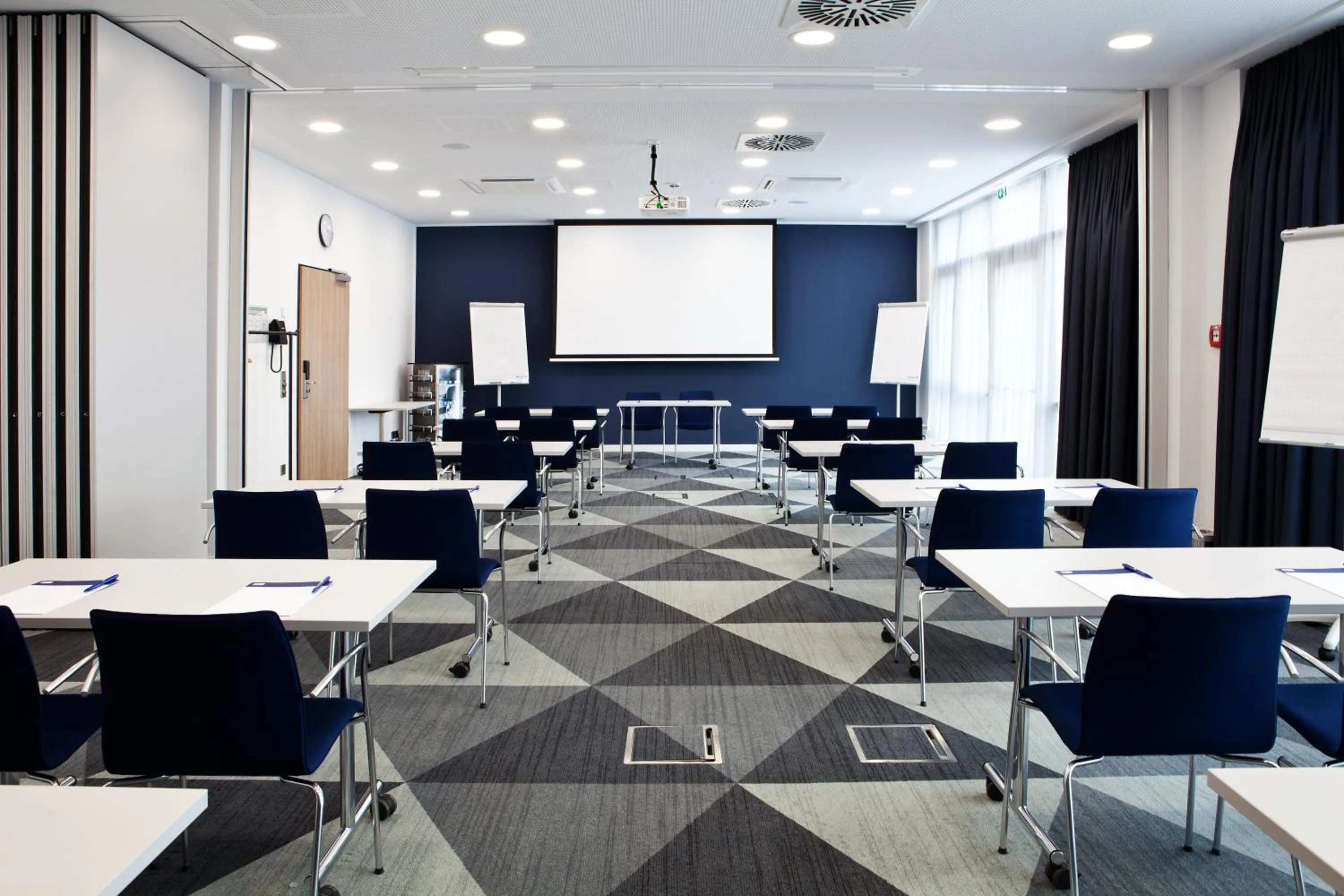 Meeting/conference room in Holiday Inn Express - Kaiserslautern by IHG