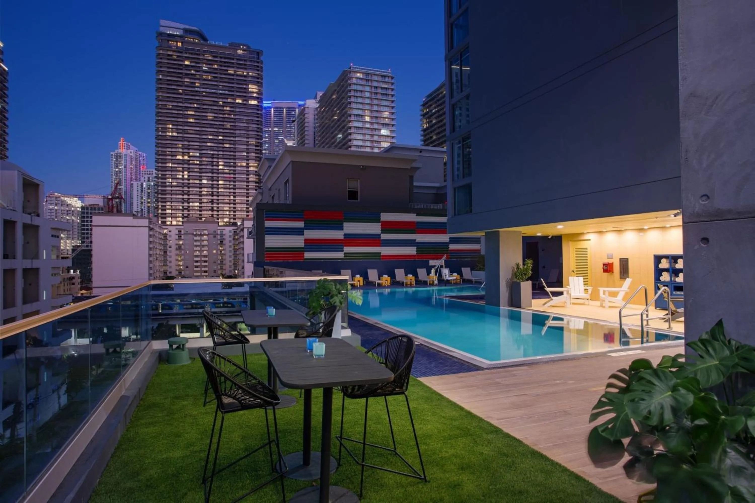 Swimming pool in Hotel Indigo Miami Brickell by IHG