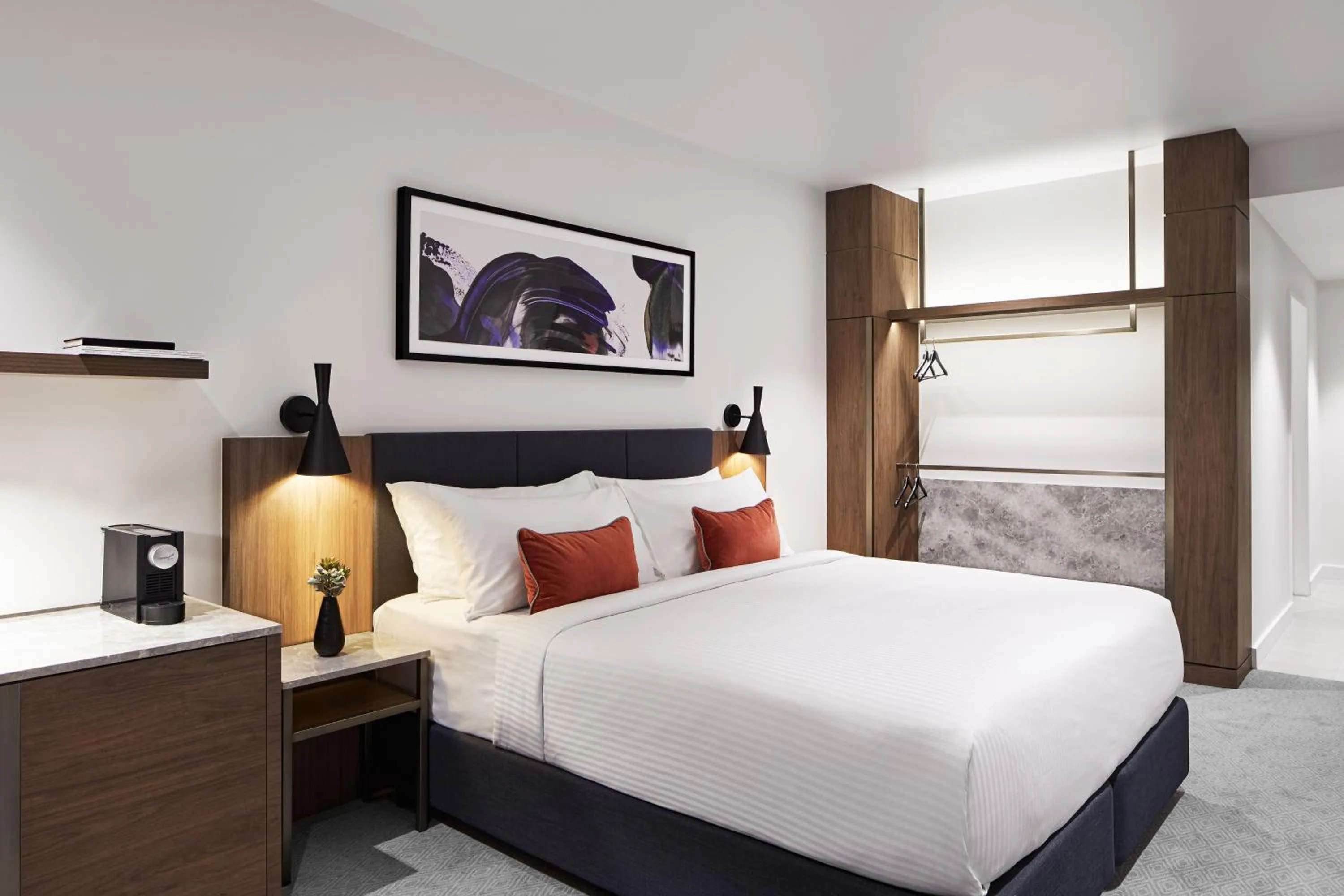 Photo of the whole room, Bed in Crowne Plaza Sydney Darling Harbour by IHG