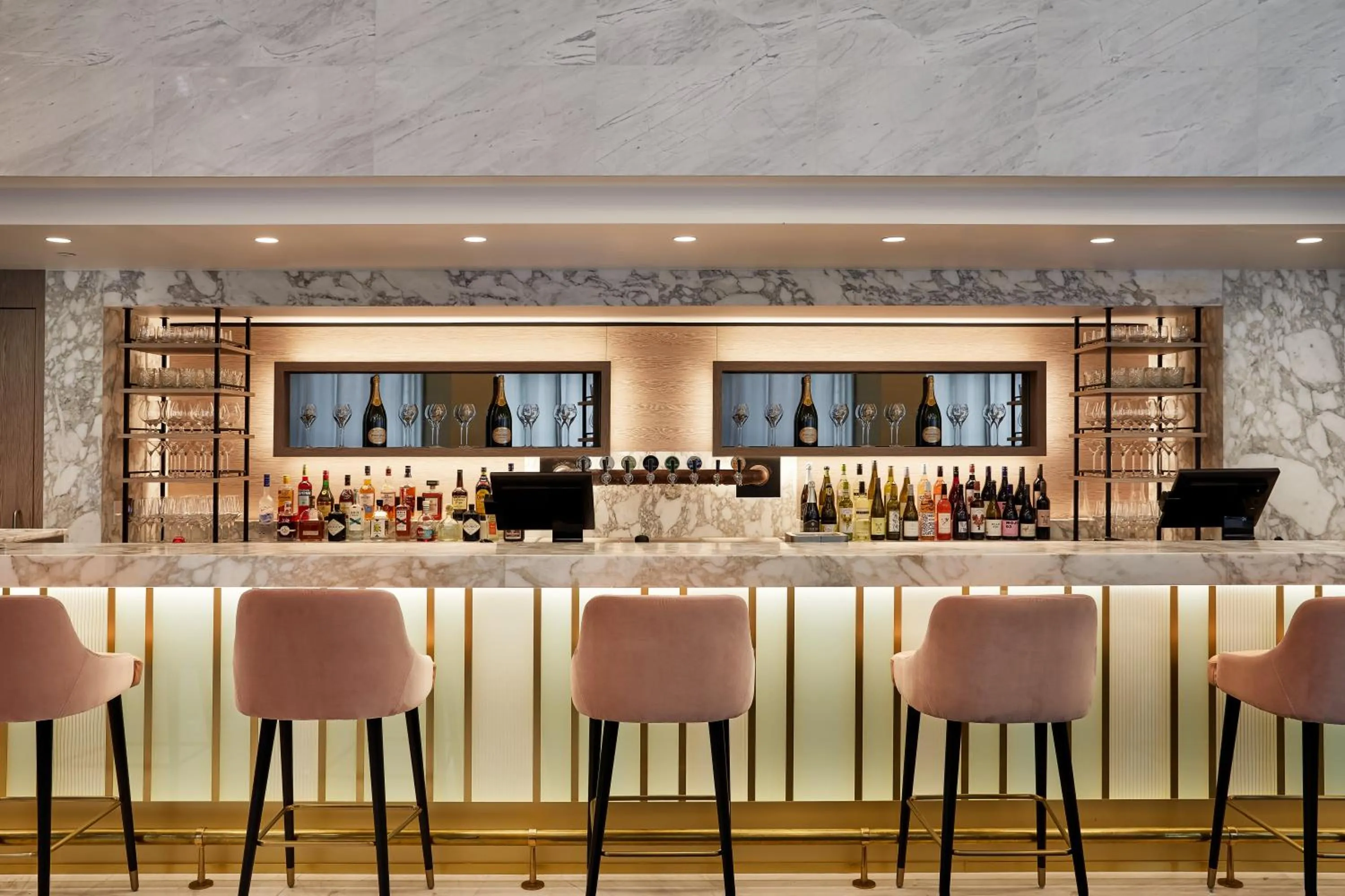 Lounge or bar in Crowne Plaza Sydney Darling Harbour by IHG