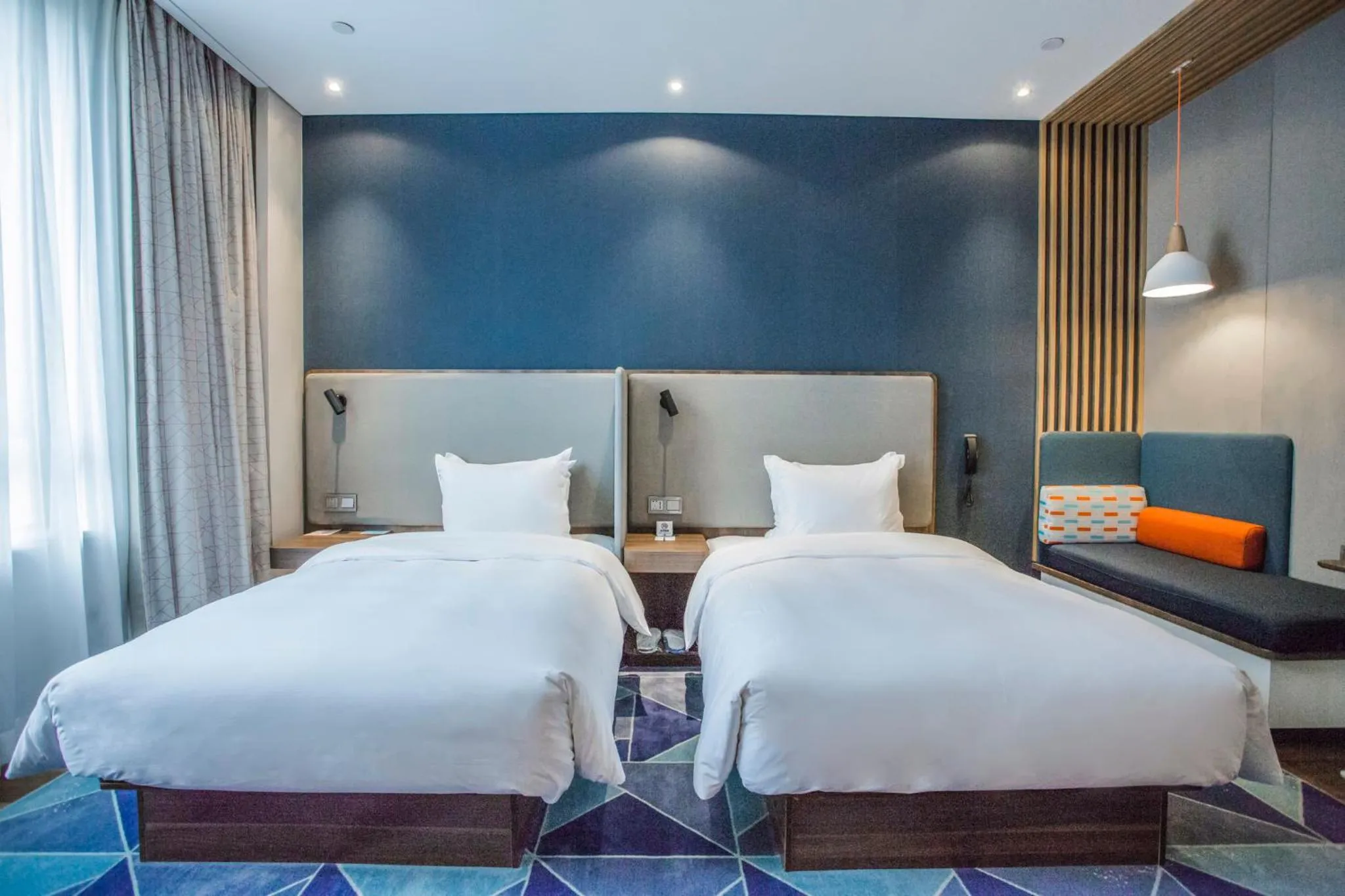 Photo of the whole room, Bed in Holiday Inn Express Hangzhou Xixi Tourism Zone by IHG