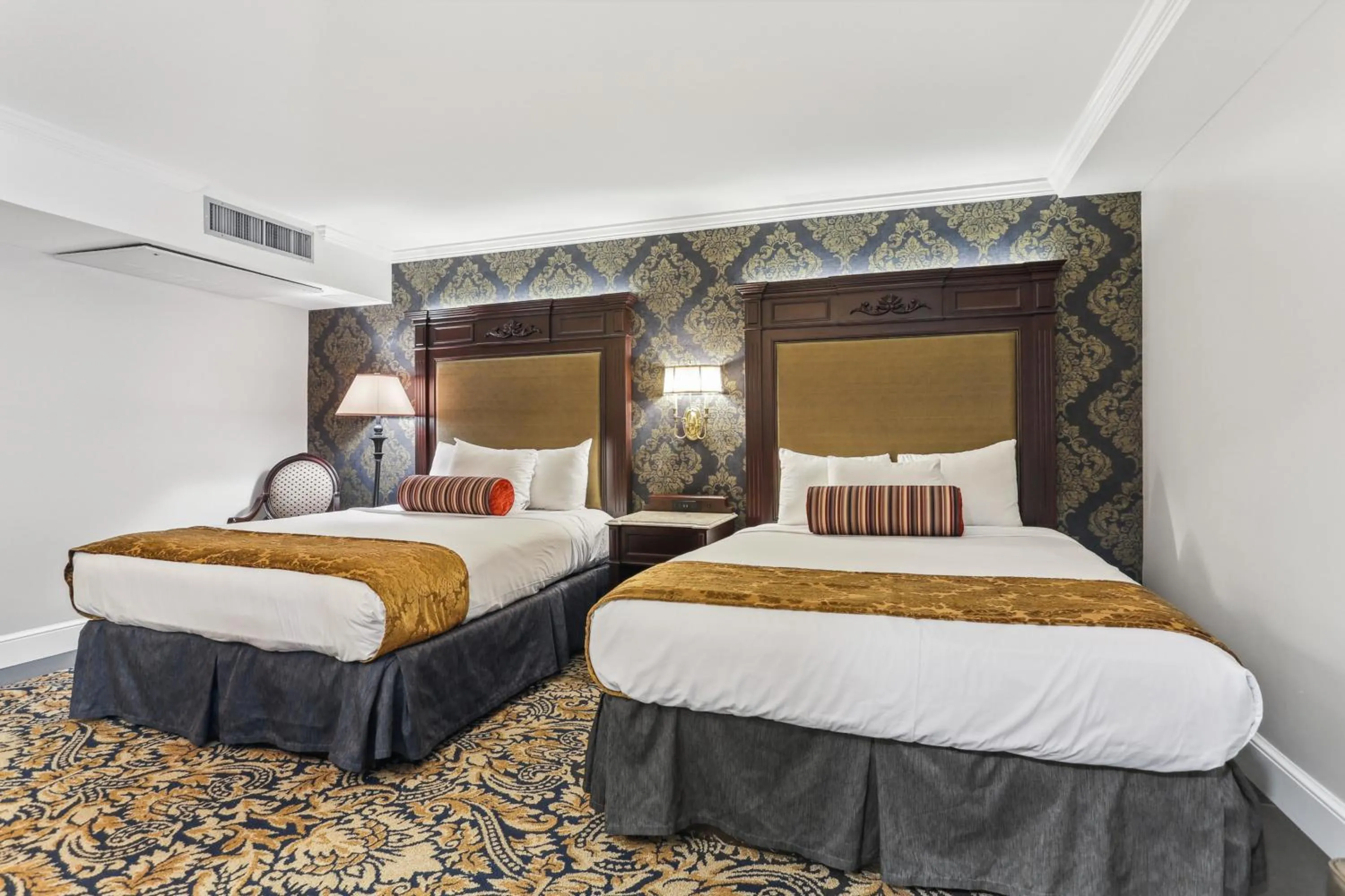 Bed in Place D'Armes Hotel