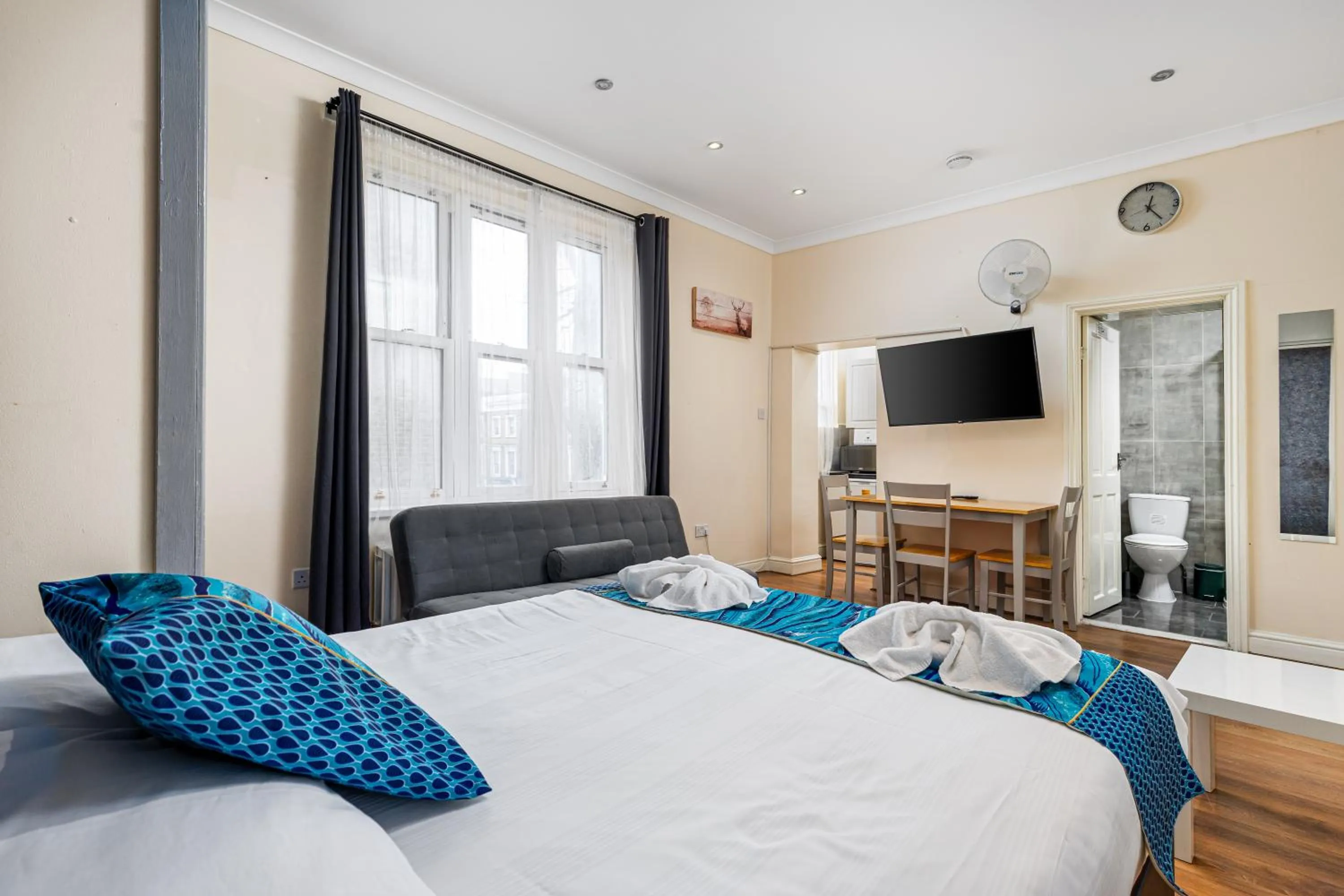 Bed in Camden Apartments