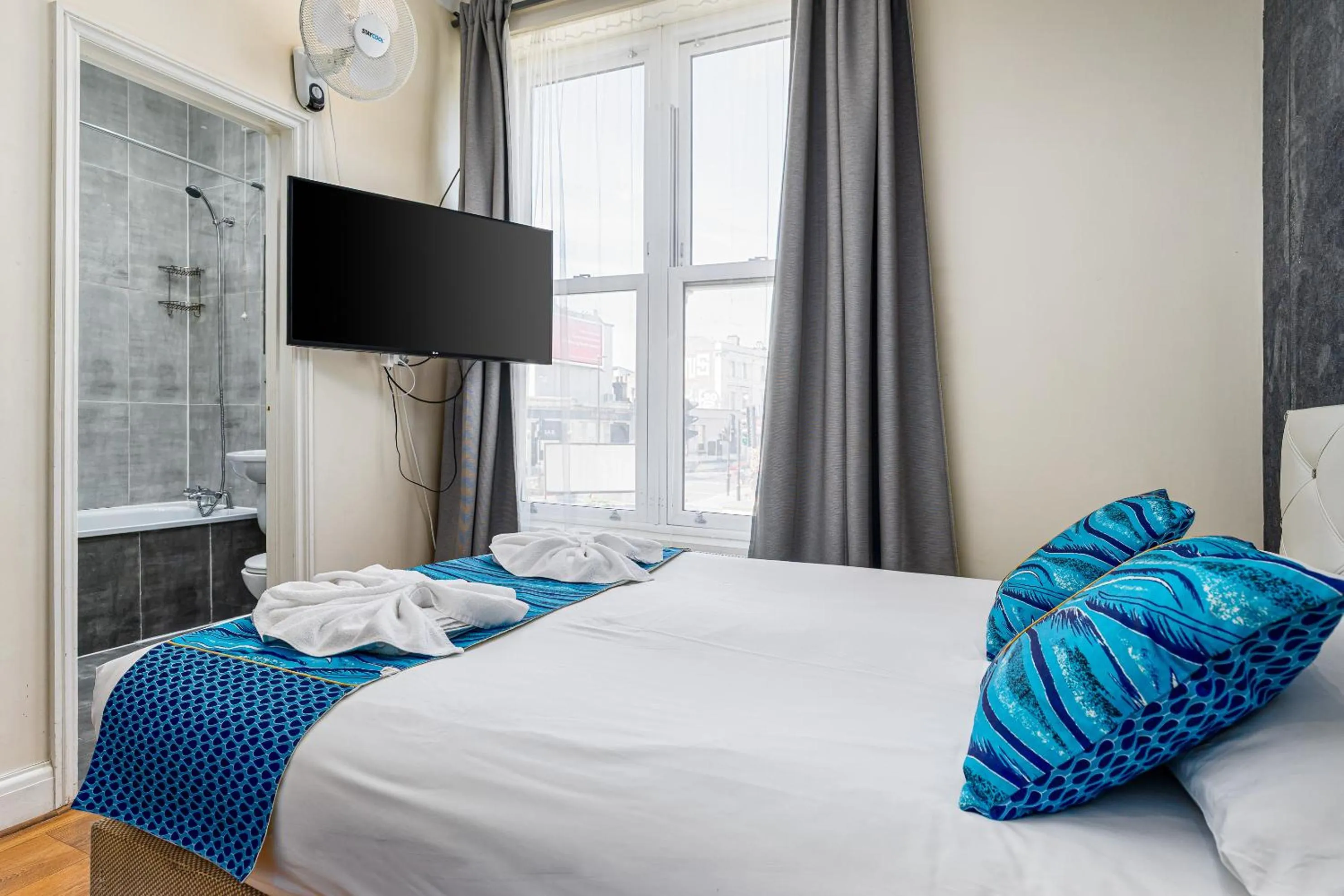 Bed in Camden Apartments