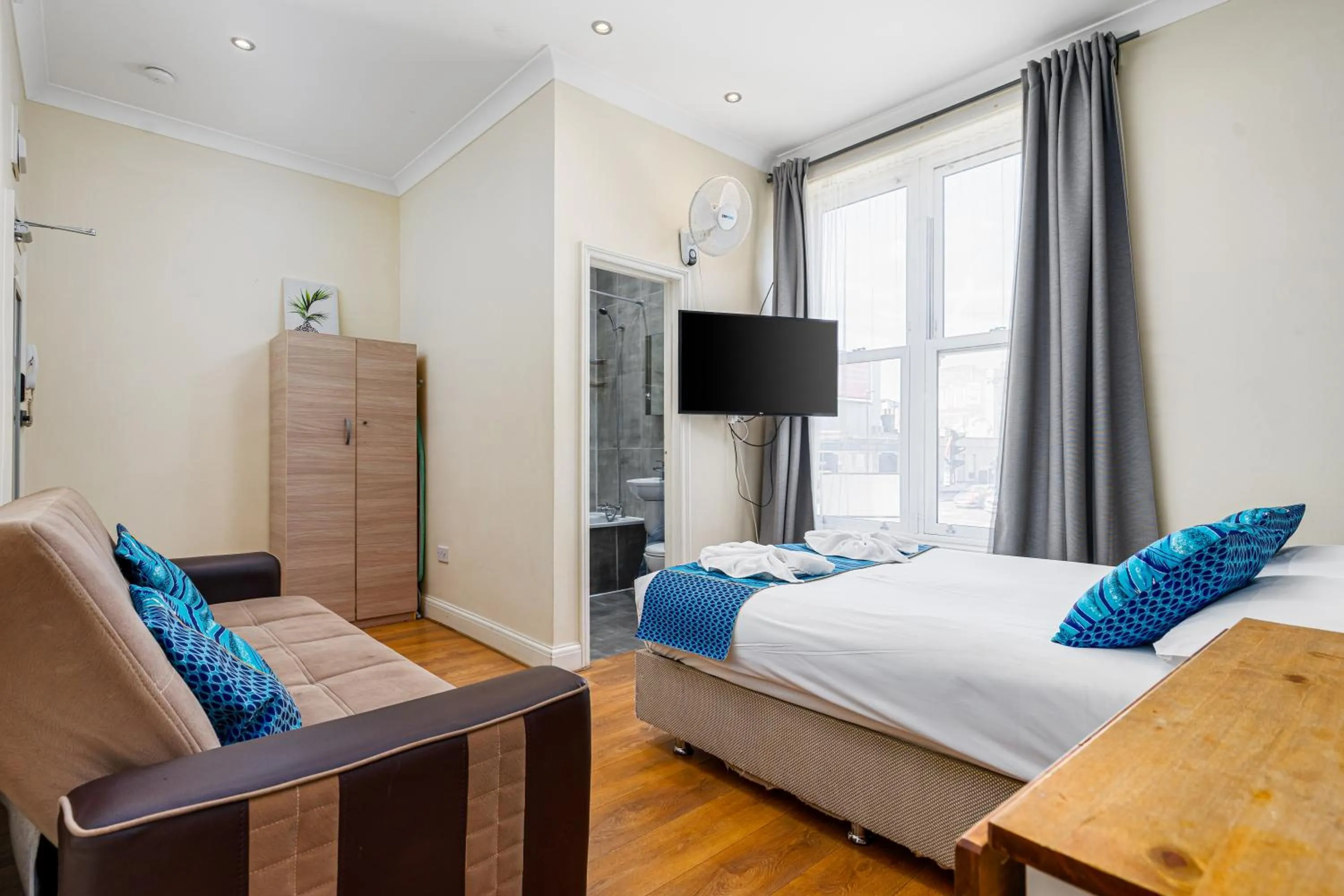 Bed in Camden Apartments