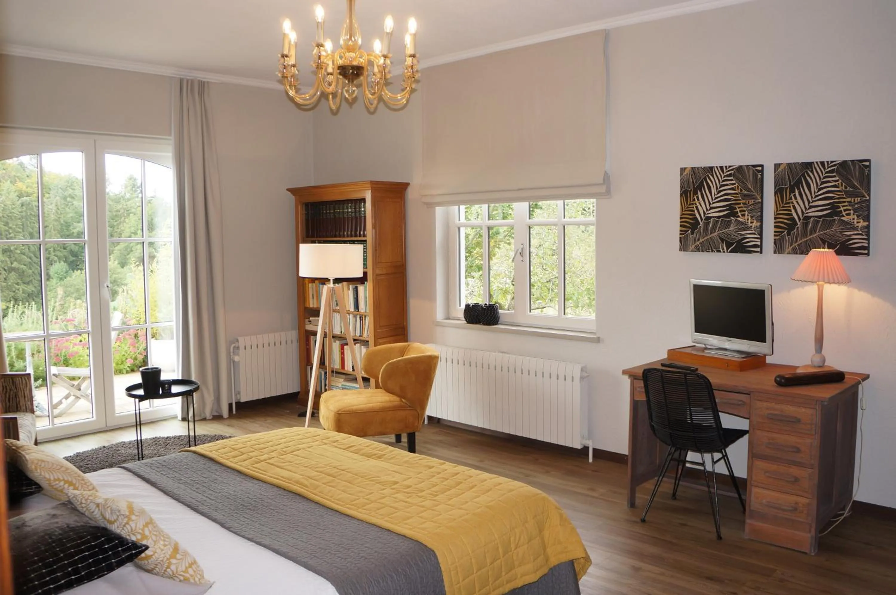 Photo of the whole room, Bed in B&B LES CRESSES