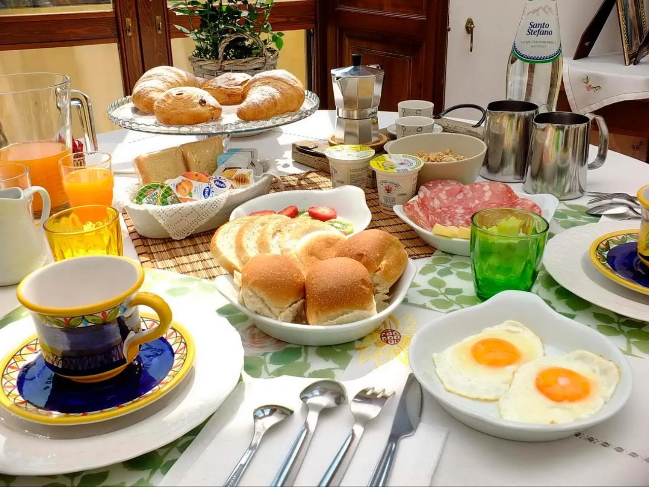 Continental breakfast in B&B Villa Elisa