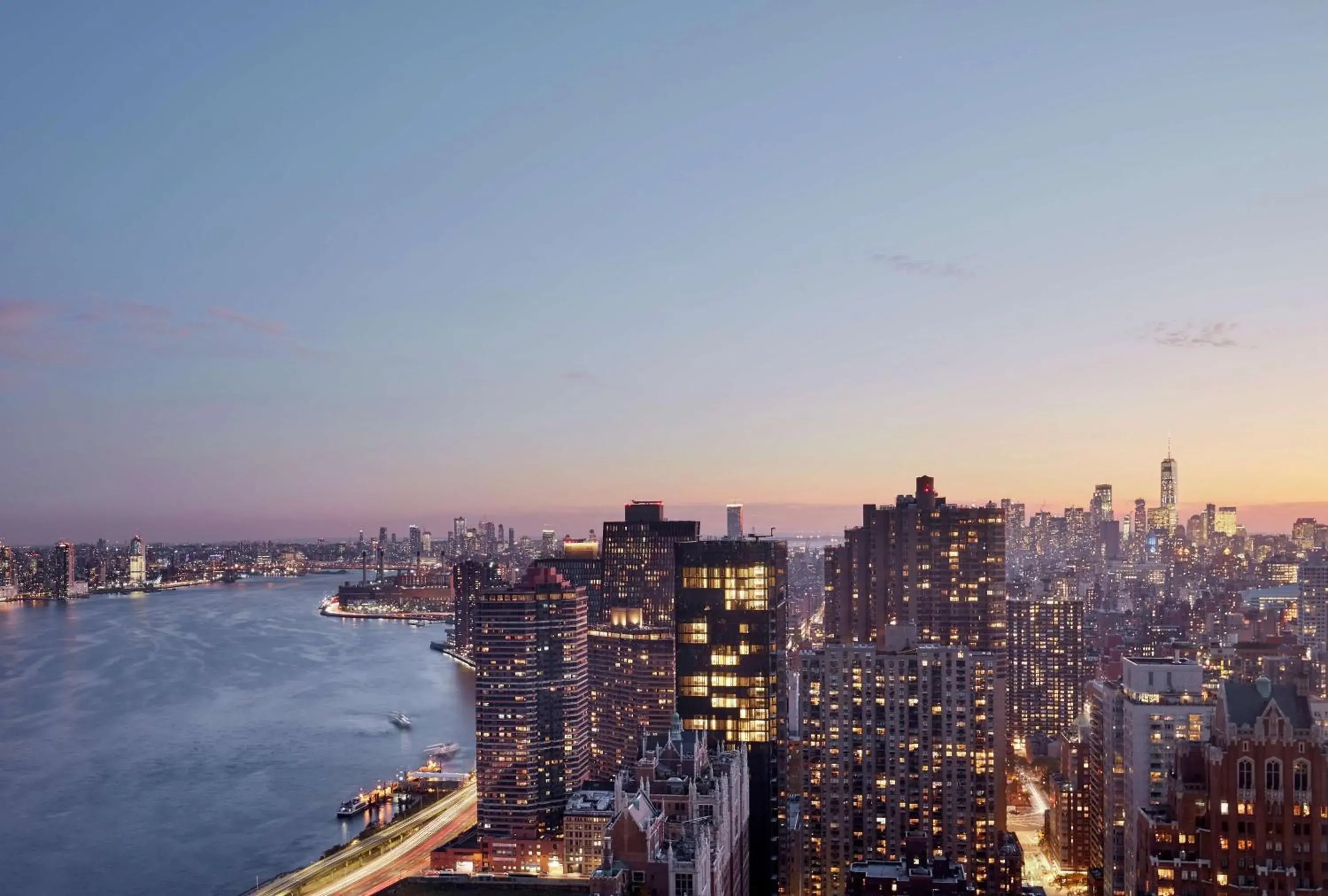 Property building in Millennium Hilton New York One UN Plaza Property building in Millennium Hilton New York One UN Plaza