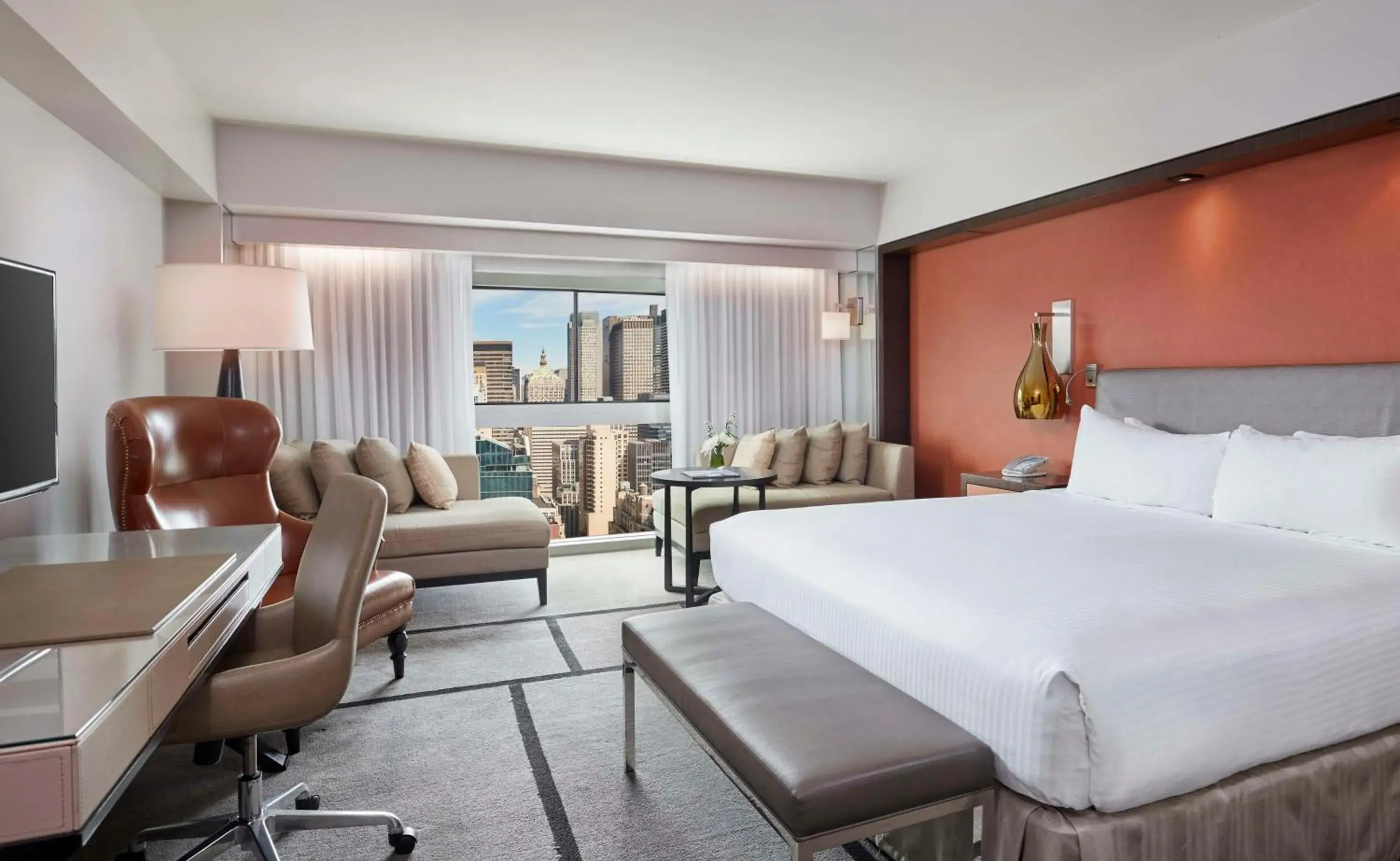 Bed in Millennium Hilton New York One UN Plaza Bed in Millennium Hilton New York One UN Plaza