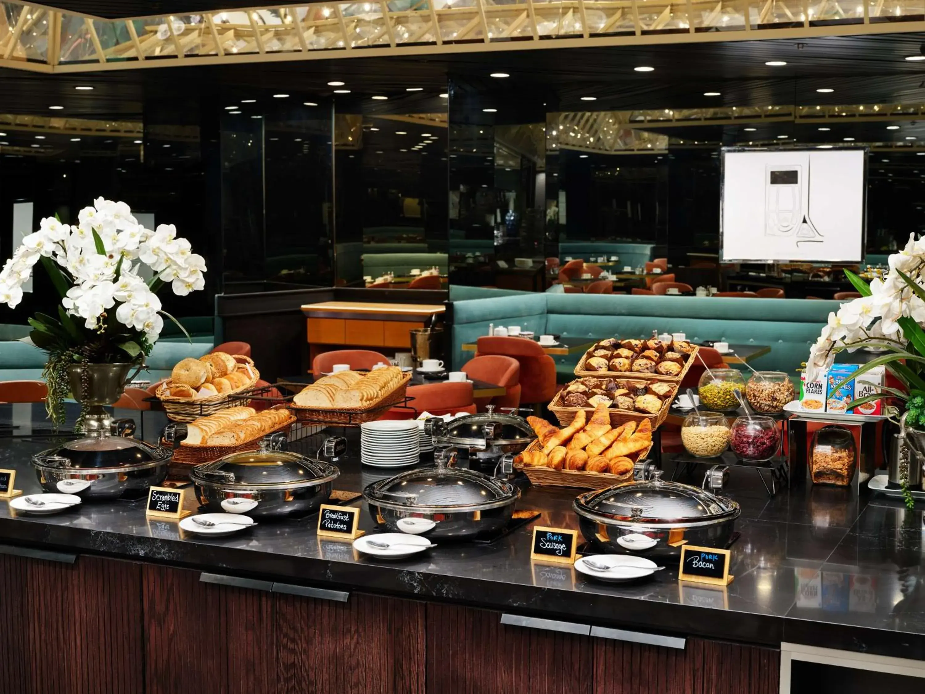 Breakfast in Millennium Hilton New York One UN Plaza Breakfast in Millennium Hilton New York One UN Plaza