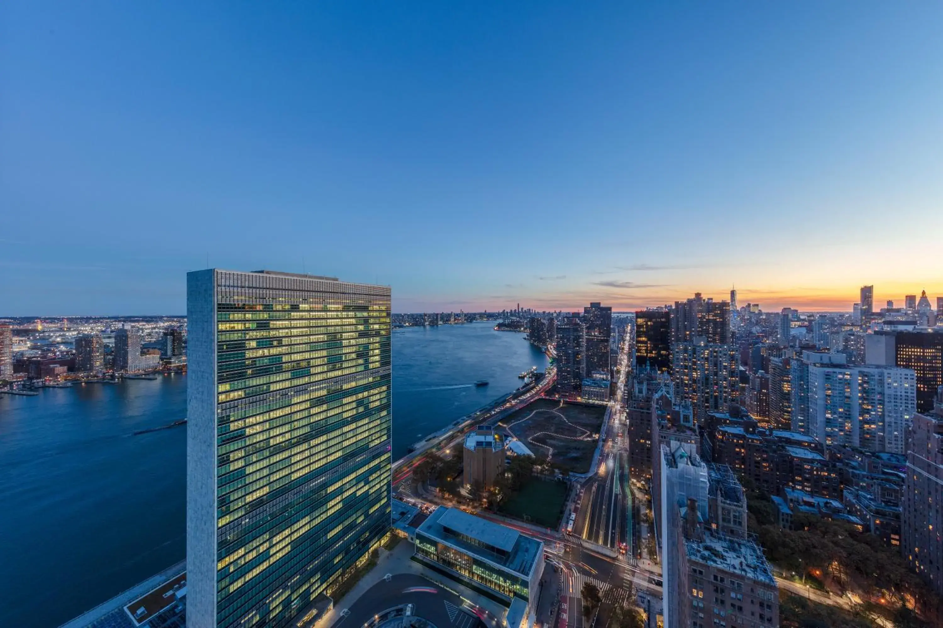 View (from property/room) in Millennium Hilton New York One UN Plaza View (from property/room) in Millennium Hilton New York One UN Plaza