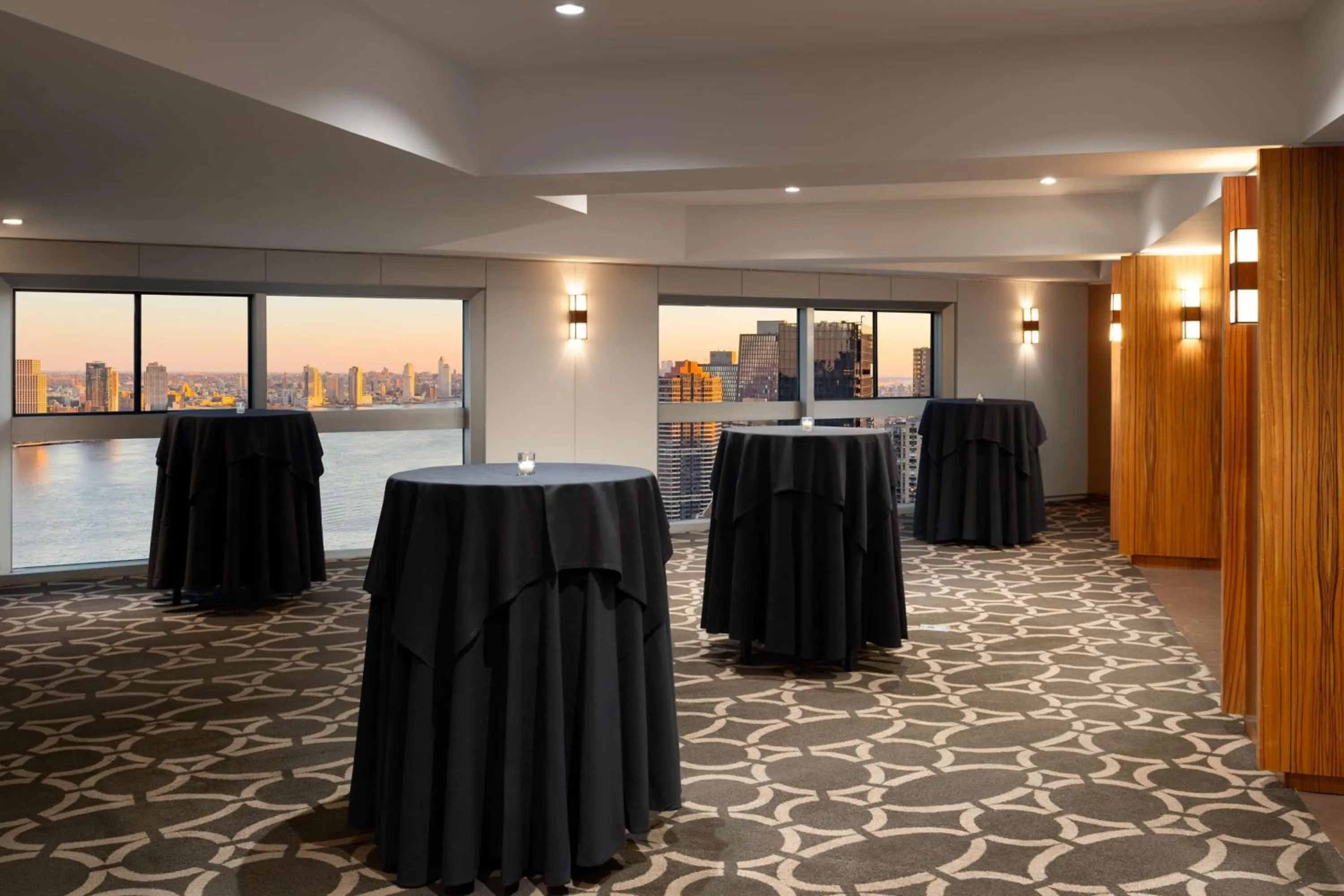Meeting/conference room in Millennium Hilton New York One UN Plaza