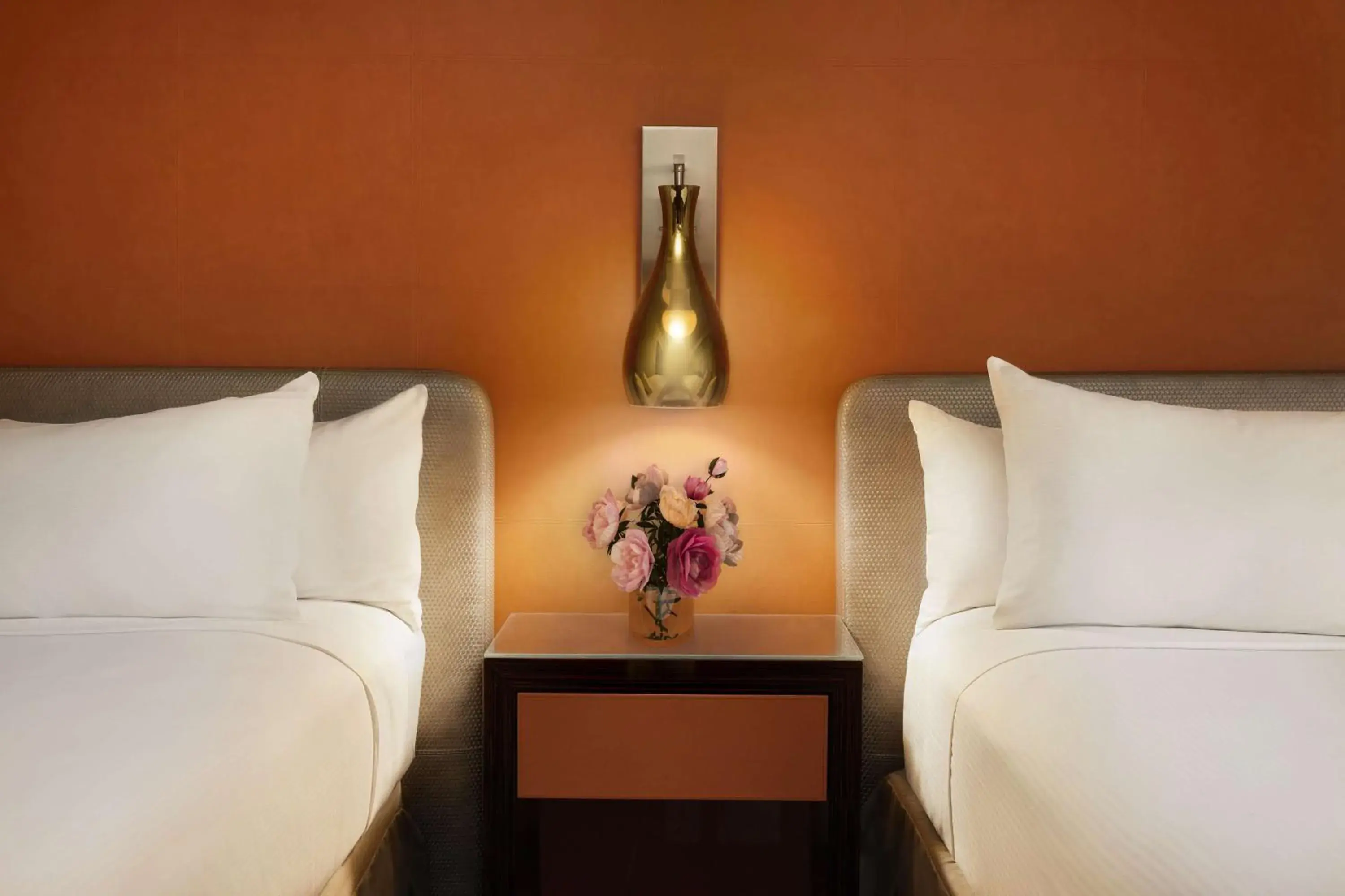 Double Room with Two Double Beds and City View in Millennium Hilton New York One UN Plaza Double Room with Two Double Beds and City View in Millennium Hilton New York One UN Plaza