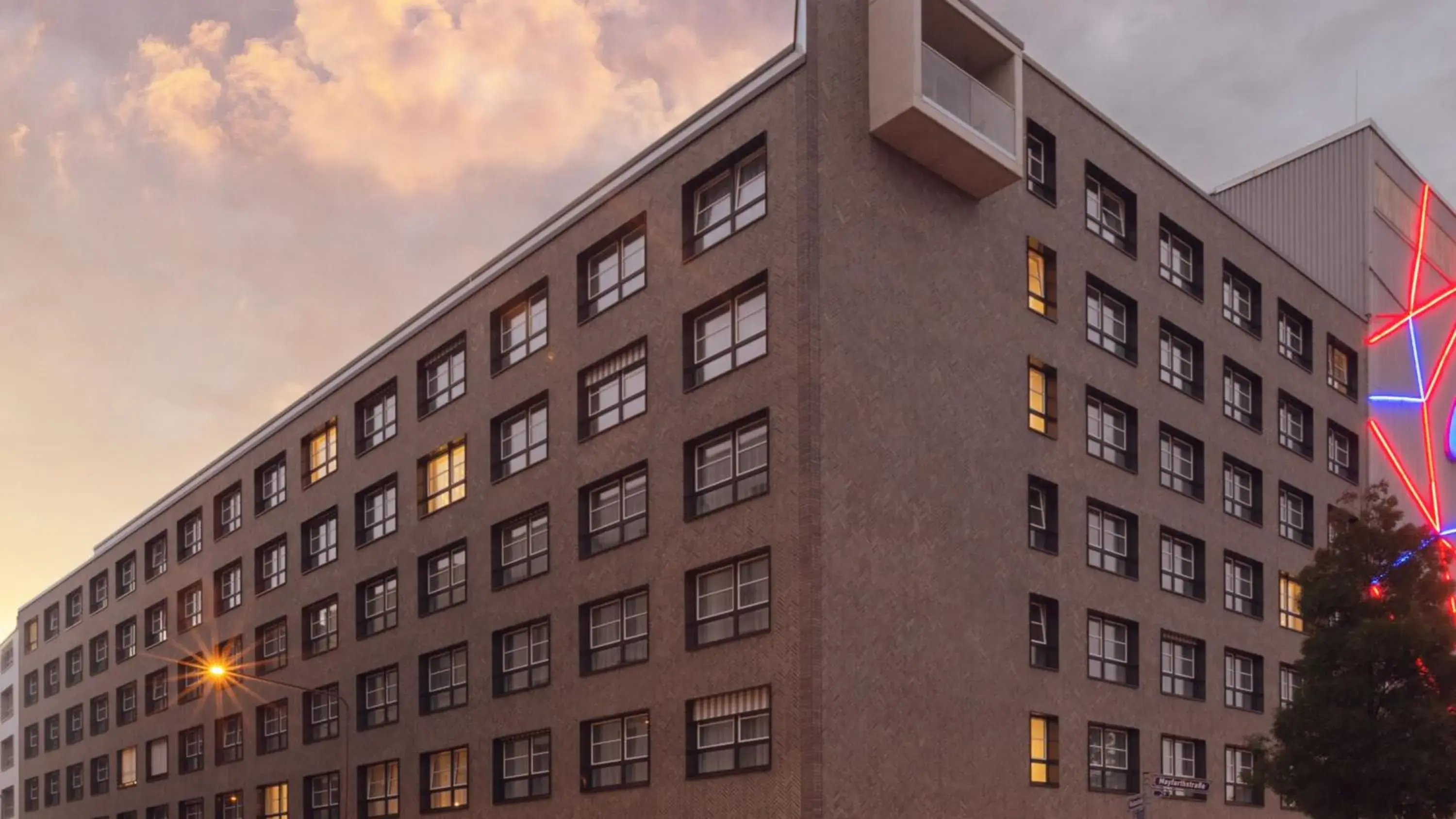 Property building in Holiday Inn - the niu, Coin Frankfurt Ostend by IHG Property building in Holiday Inn - the niu, Coin Frankfurt Ostend by IHG