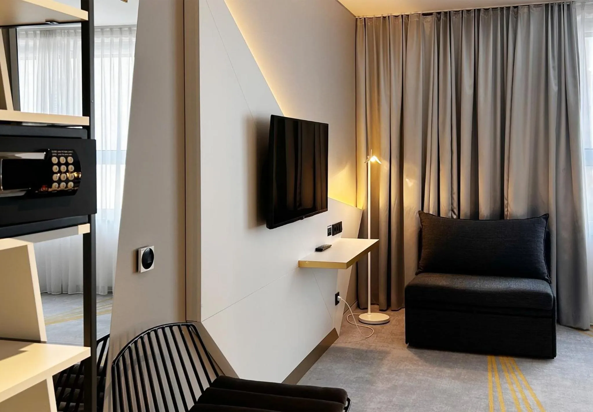 Photo of the whole room in Holiday Inn - the niu, Coin Frankfurt Ostend by IHG