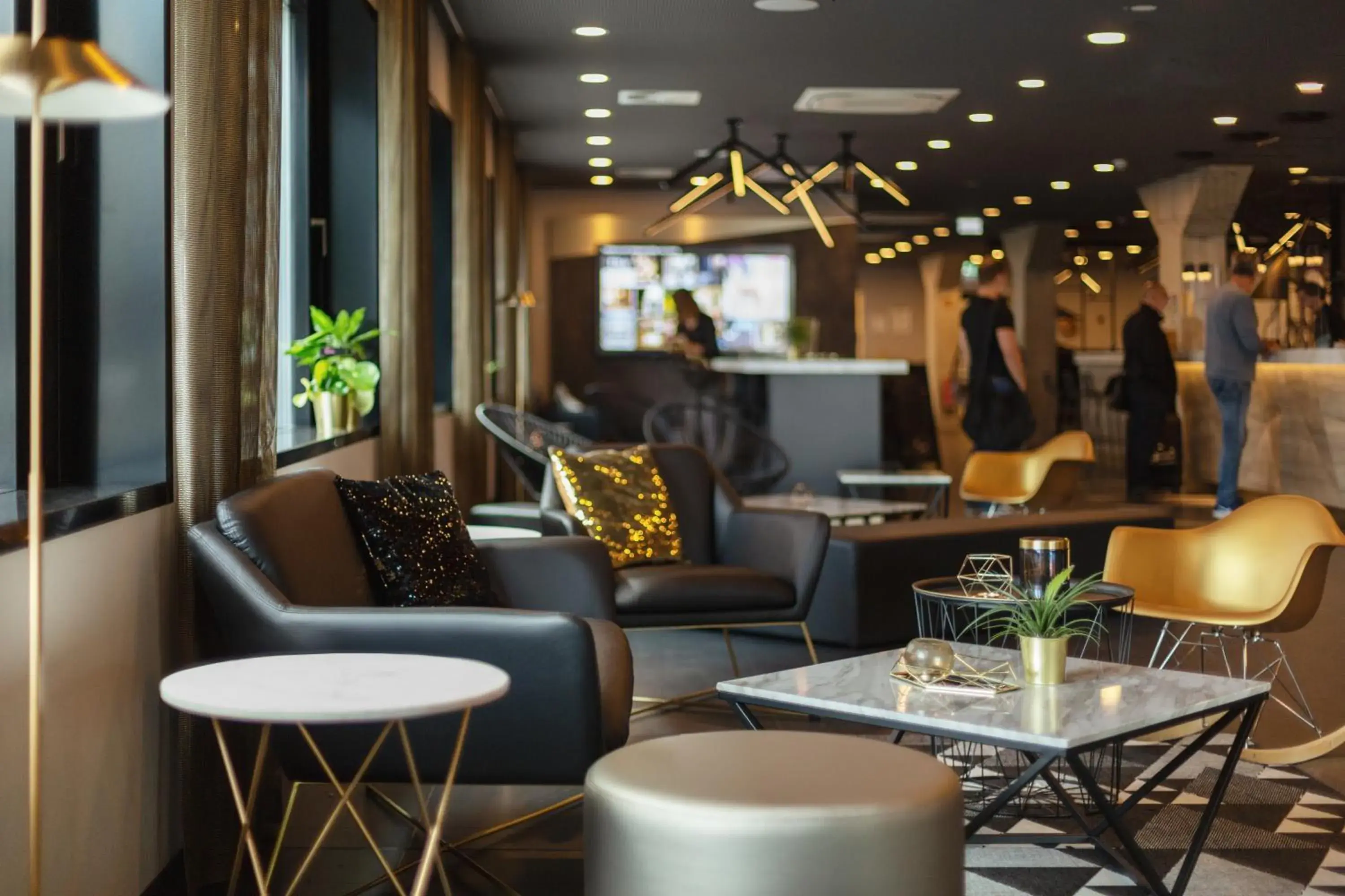 Lobby or reception in Holiday Inn - the niu, Coin Frankfurt Ostend by IHG Lobby or reception in Holiday Inn - the niu, Coin Frankfurt Ostend by IHG