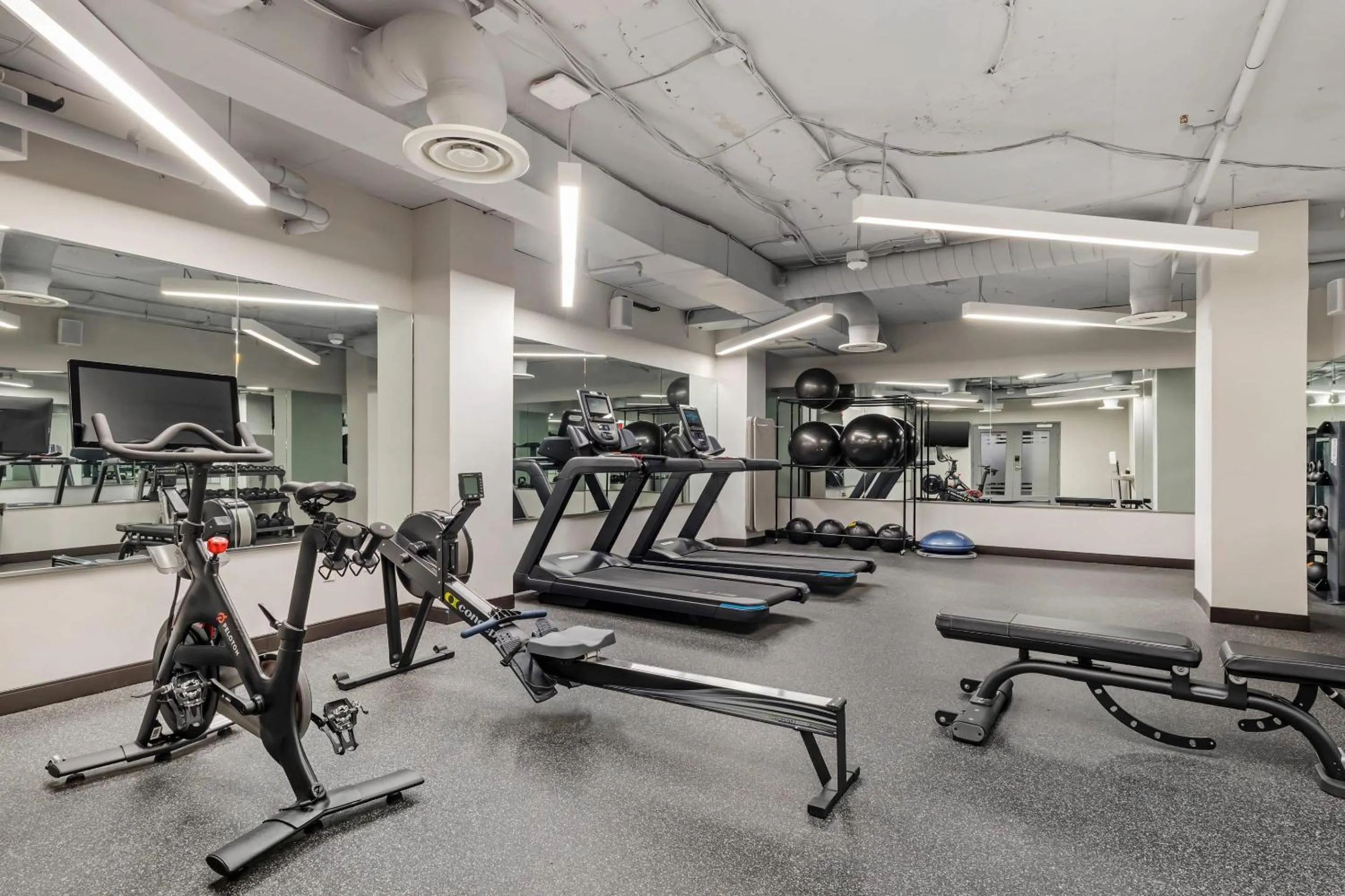 Fitness centre/facilities in The Quincy, an Ascend Collection Hotel