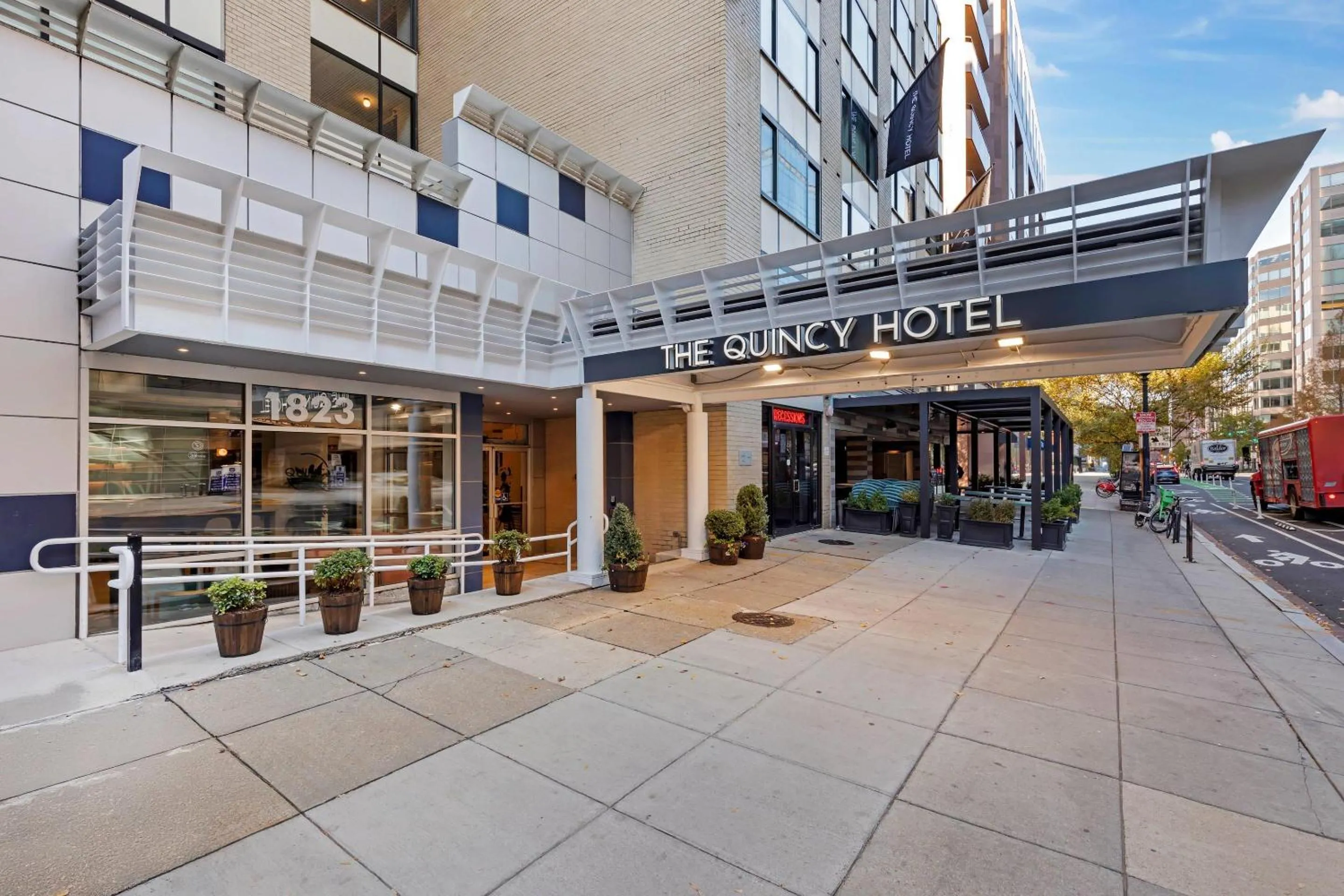 Property building in The Quincy, an Ascend Collection Hotel