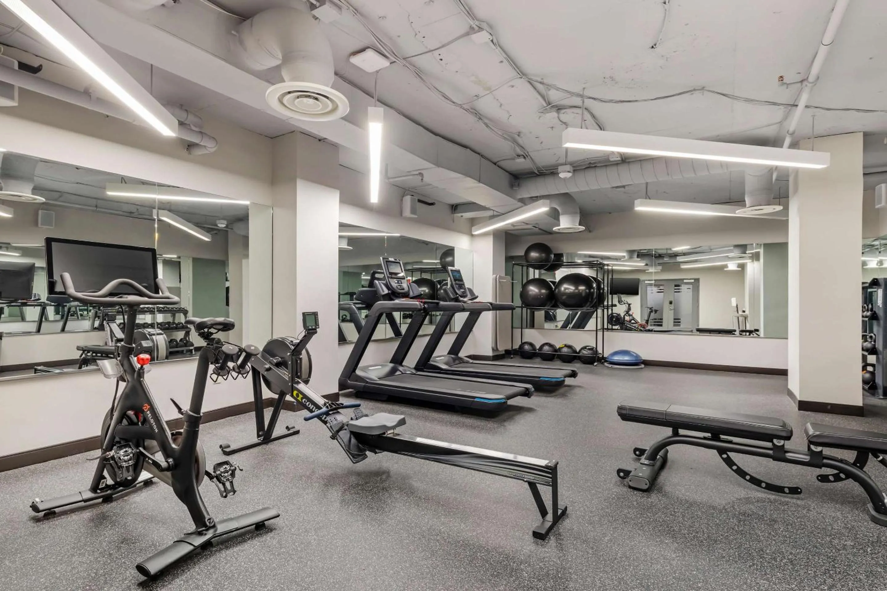 Fitness centre/facilities in The Quincy, an Ascend Collection Hotel