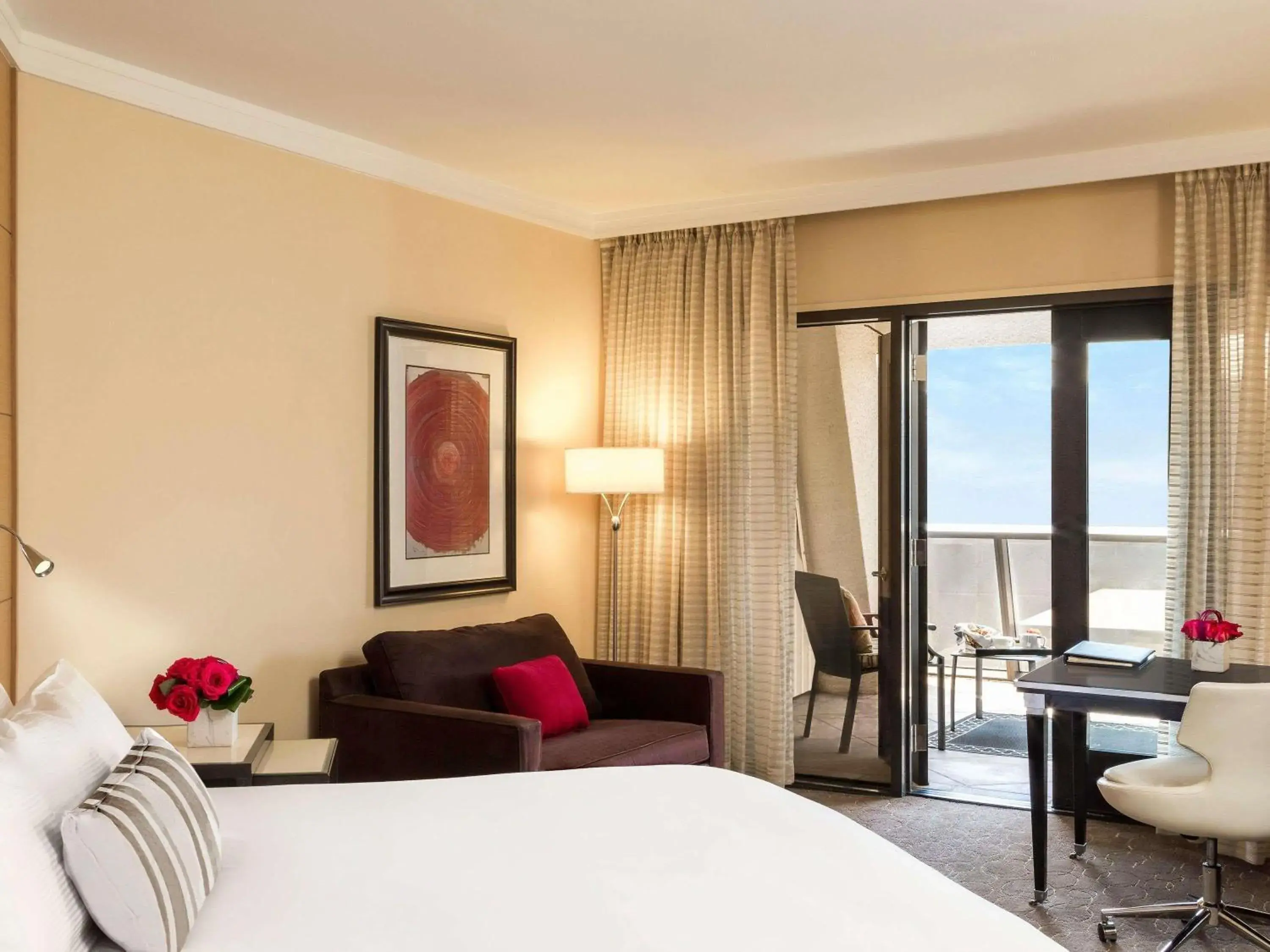 Patio Luxury Room, 1 king-size bed in Hotel Sofitel Los Angeles at Beverly Hills Patio Luxury Room, 1 king-size bed in Hotel Sofitel Los Angeles at Beverly Hills