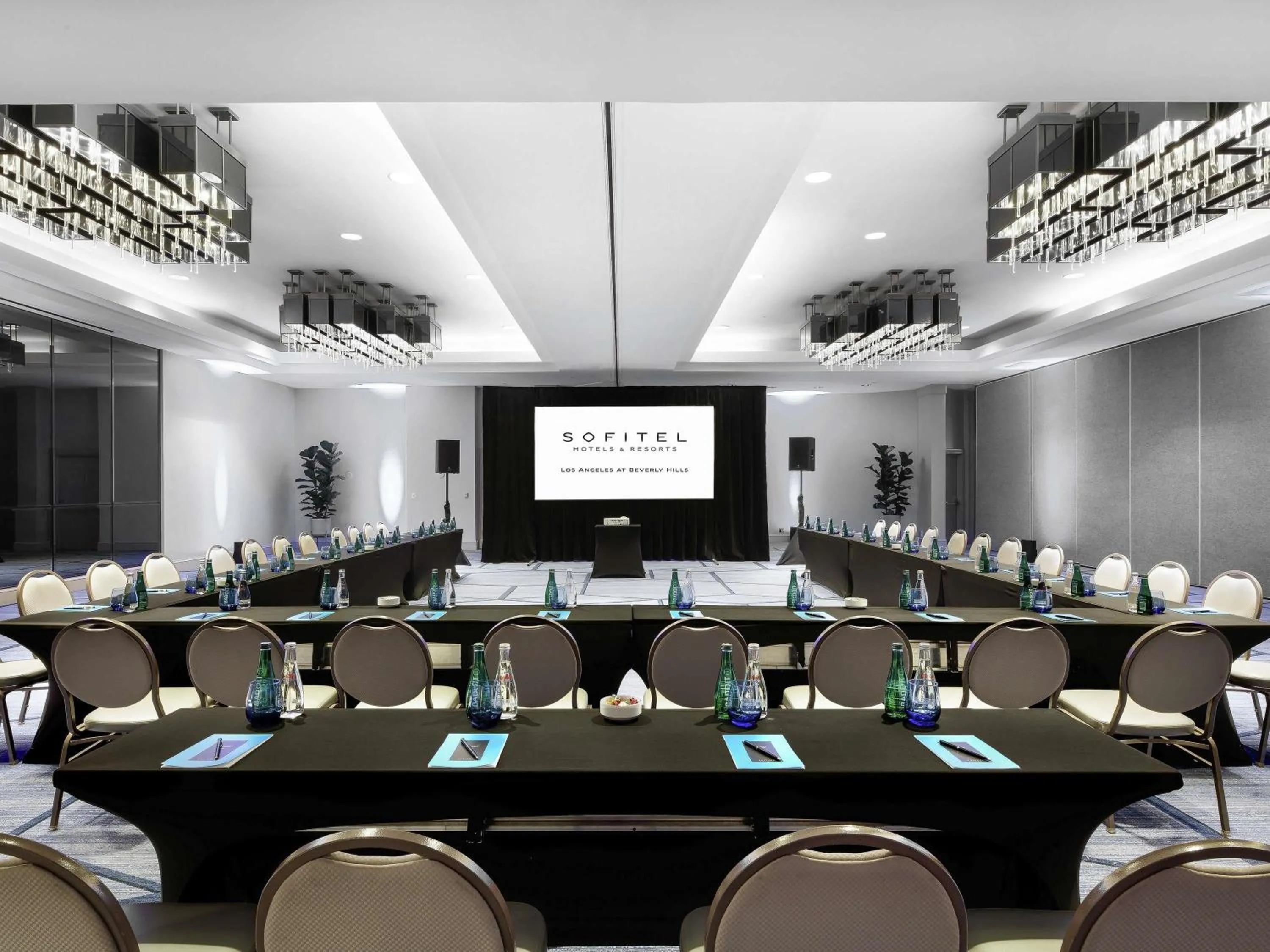 Meeting/conference room in Hotel Sofitel Los Angeles at Beverly Hills