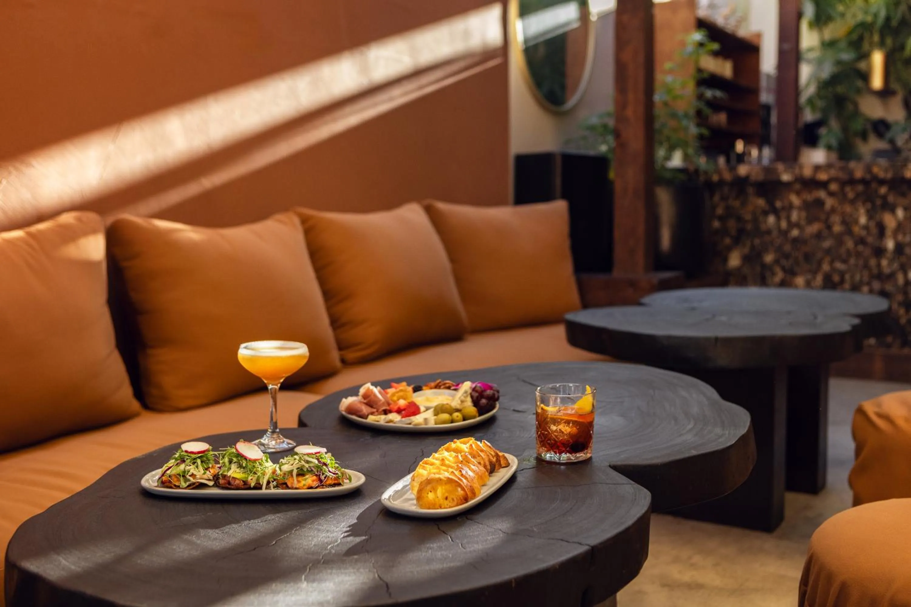 Patio in Hotel Sofitel Los Angeles at Beverly Hills