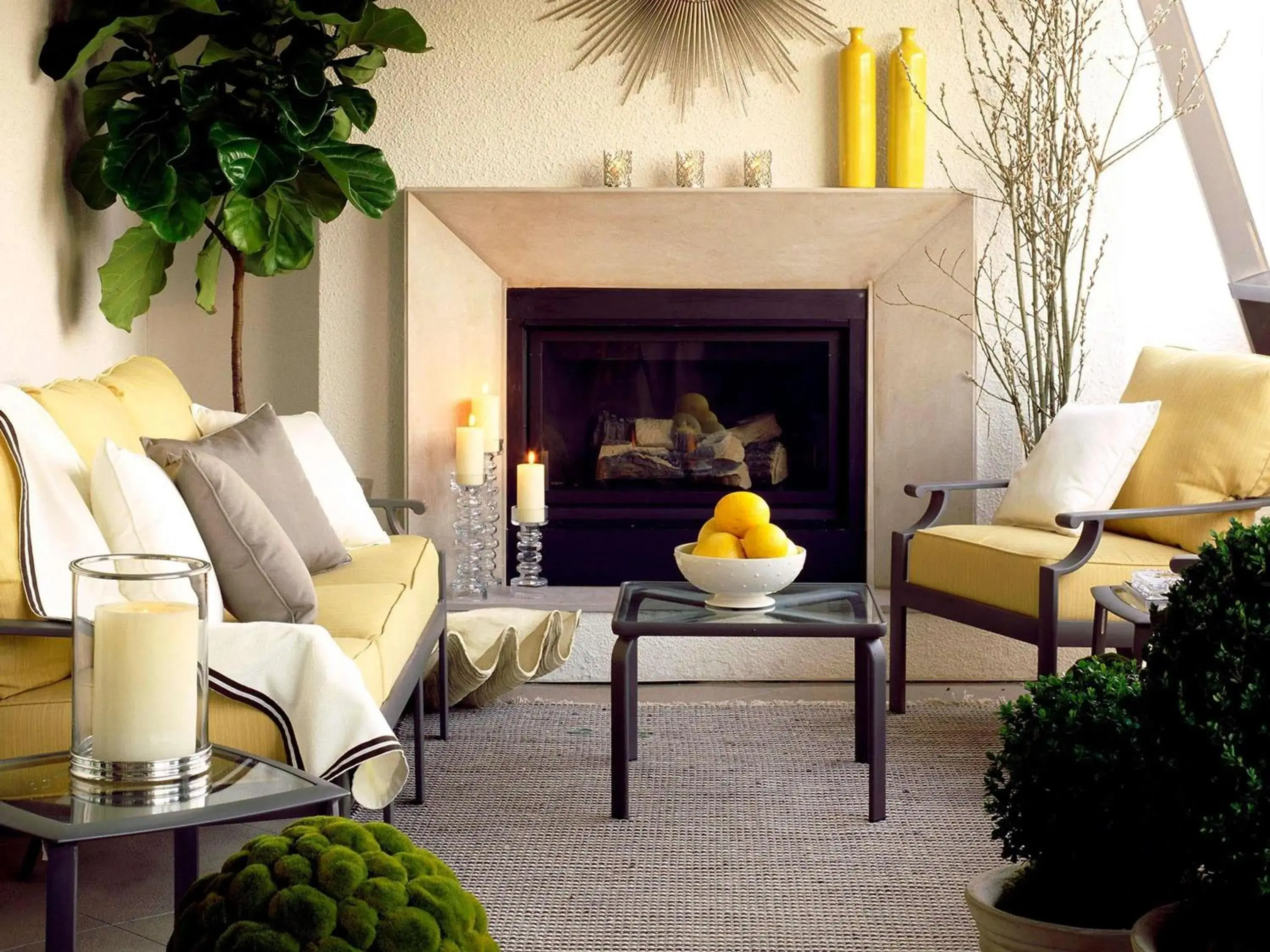 Bedroom in Hotel Sofitel Los Angeles at Beverly Hills Bedroom in Hotel Sofitel Los Angeles at Beverly Hills