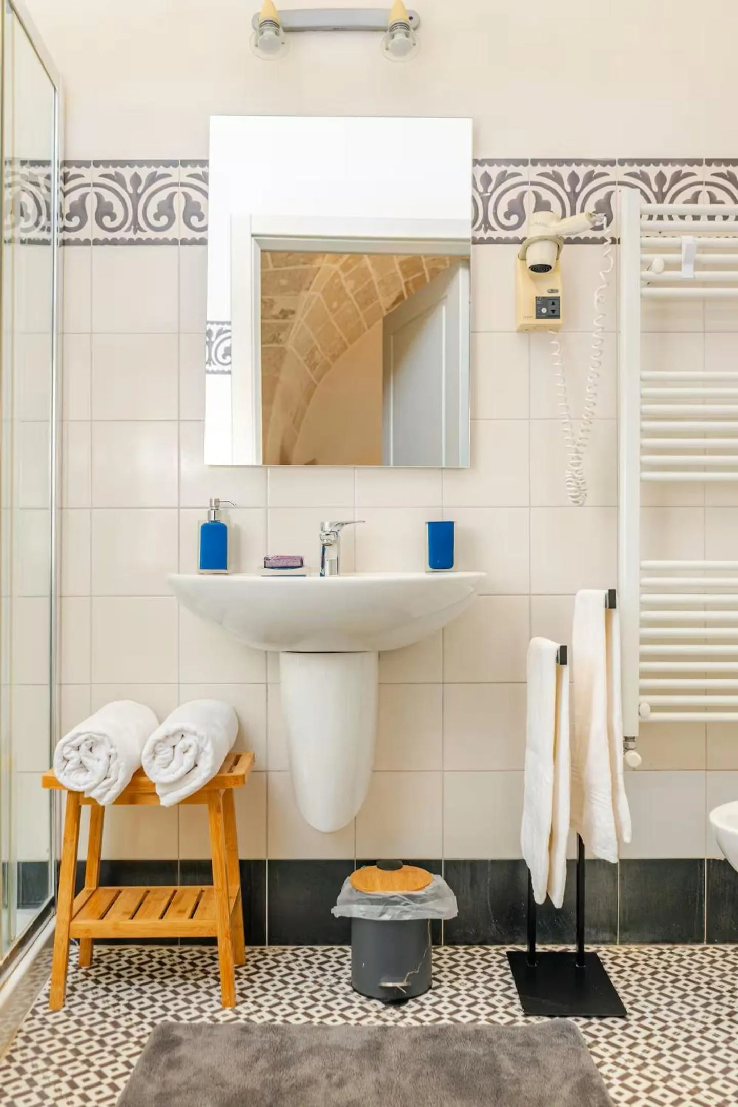 Shower in B&B Corte dei Memoli di Margiotta Giuseppina