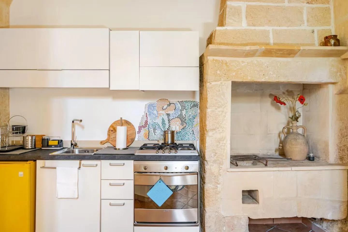 Kitchen or kitchenette in B&B Corte dei Memoli di Margiotta Giuseppina