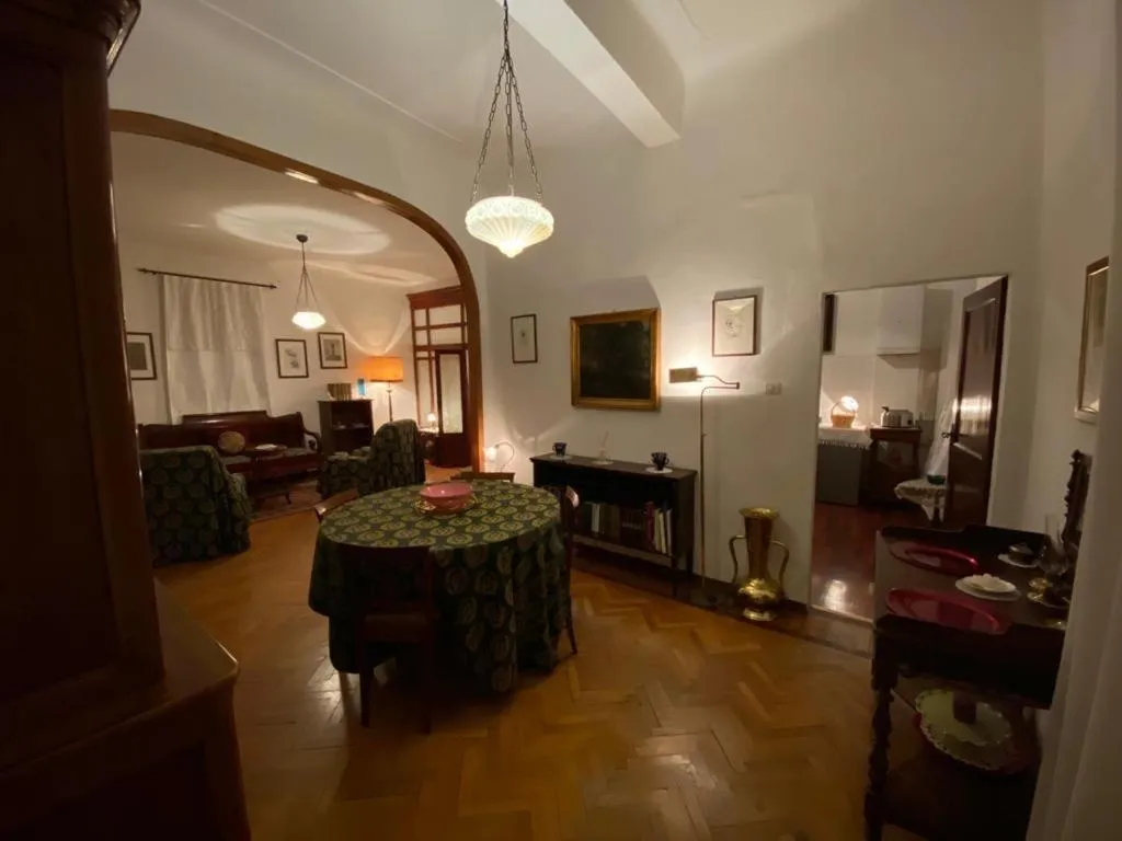 Le Case Cavallini Sgarbi di Rina Cavallini