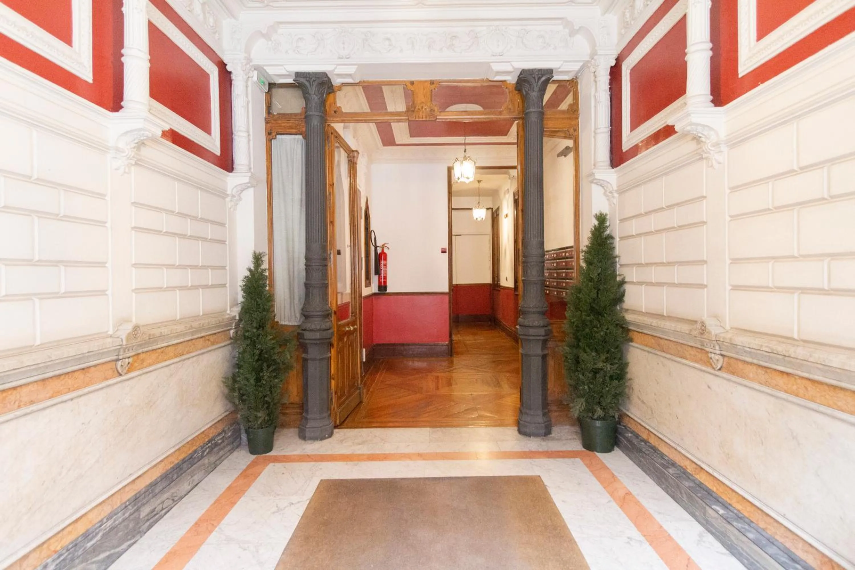 Facade/entrance in Plaza Mayor Apartment