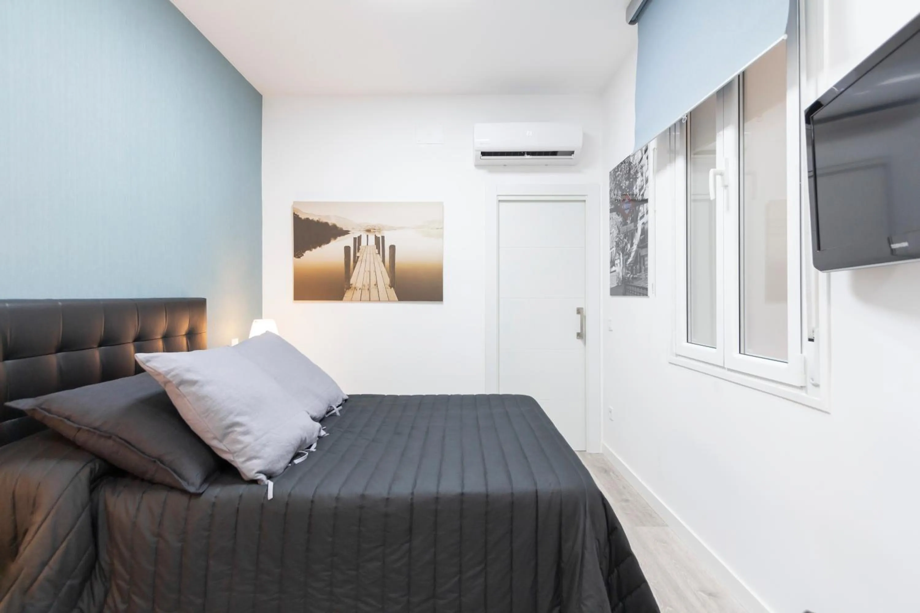 Bed in Plaza Mayor Apartment