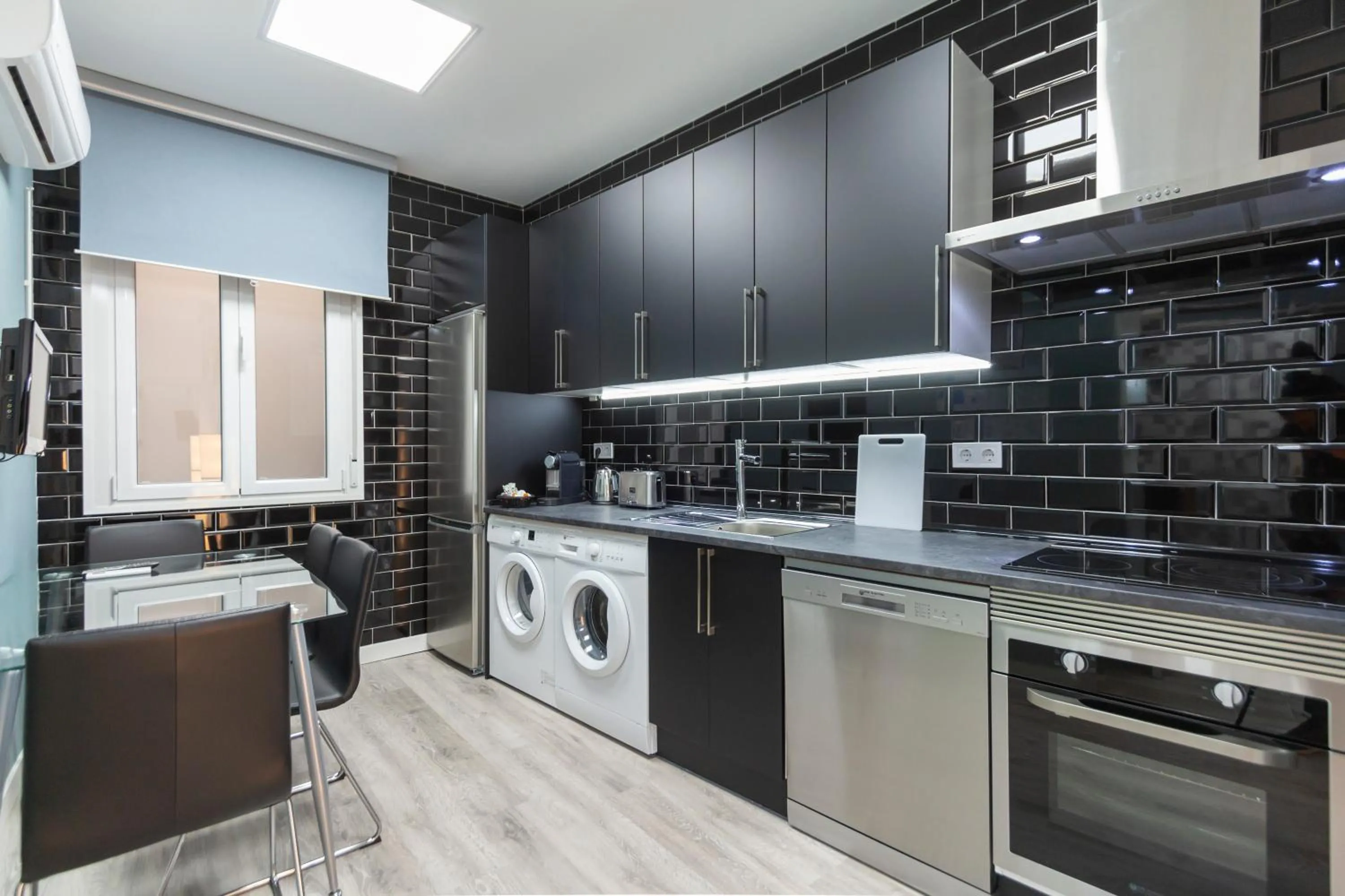 Kitchen or kitchenette in Plaza Mayor Apartment