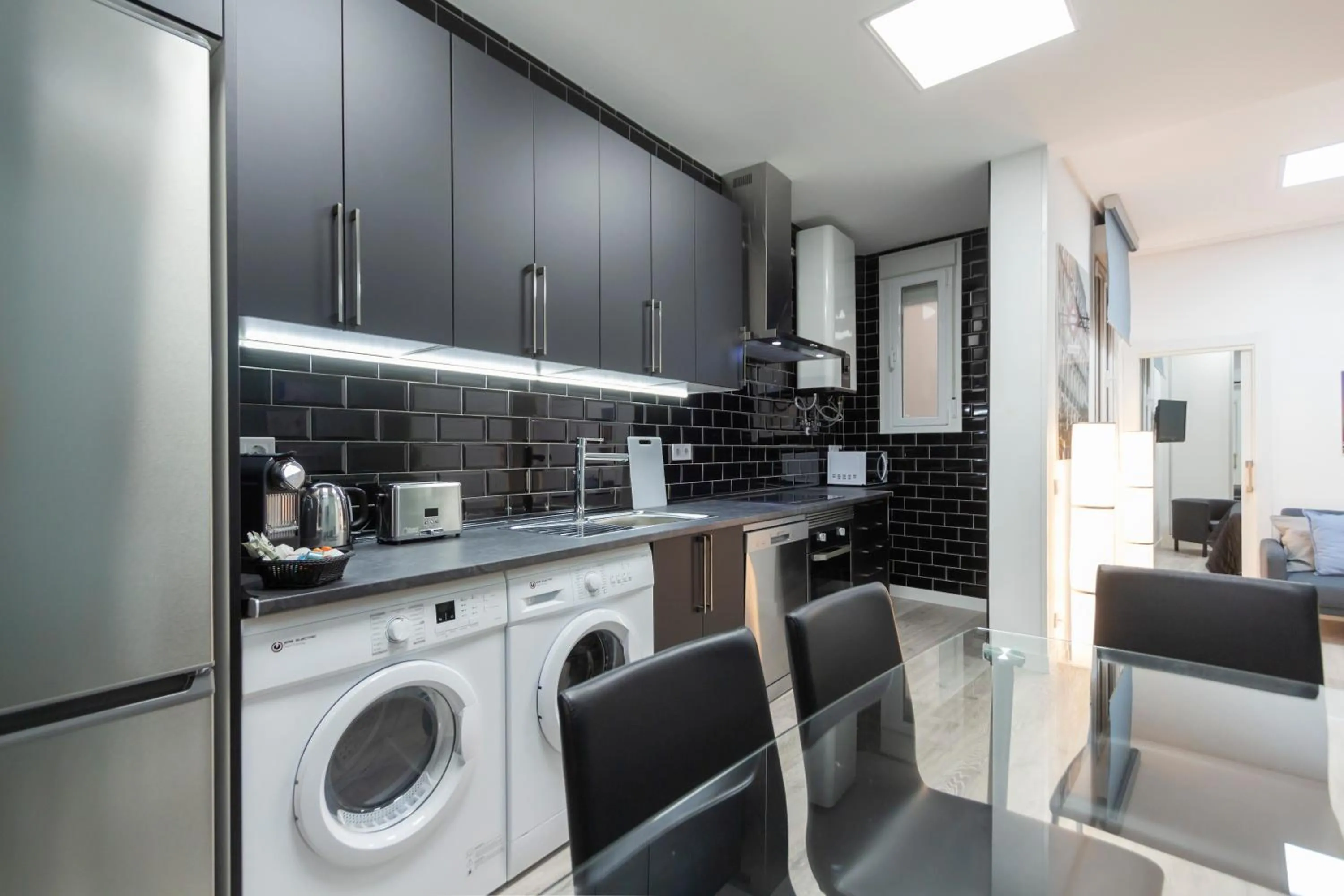 Kitchen or kitchenette in Plaza Mayor Apartment
