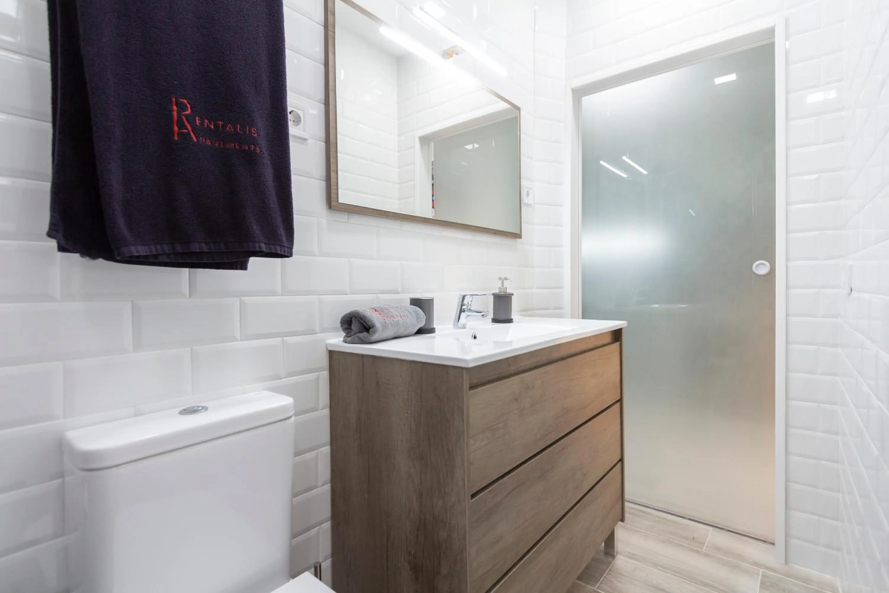 Toilet in Plaza Mayor Apartment