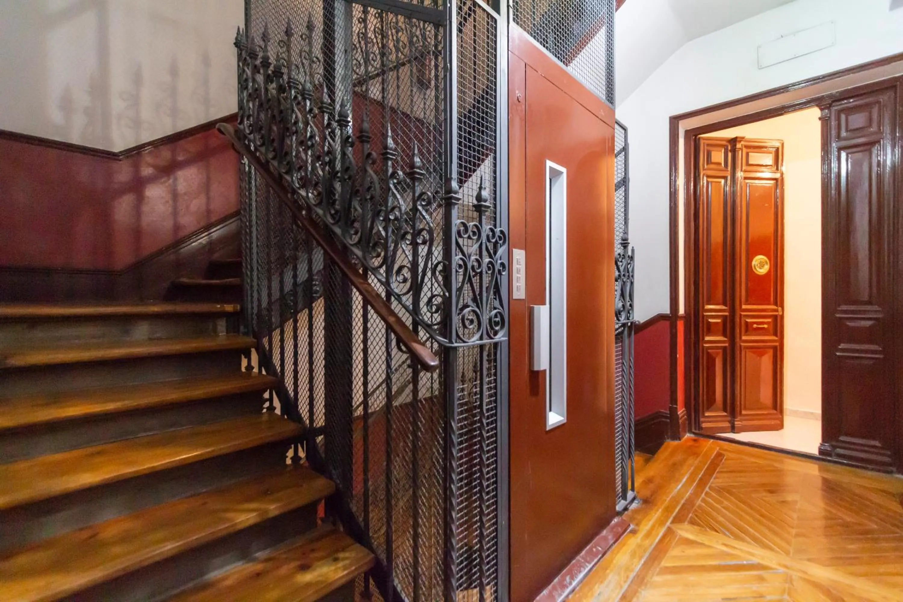 Facade/entrance in Plaza Mayor Apartment