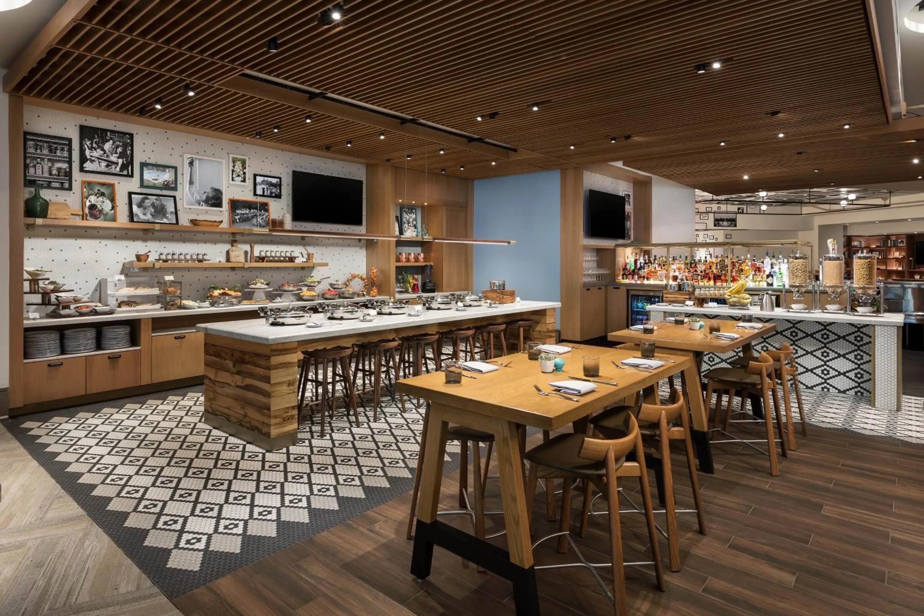 Restaurant/places to eat in The Westin Arlington